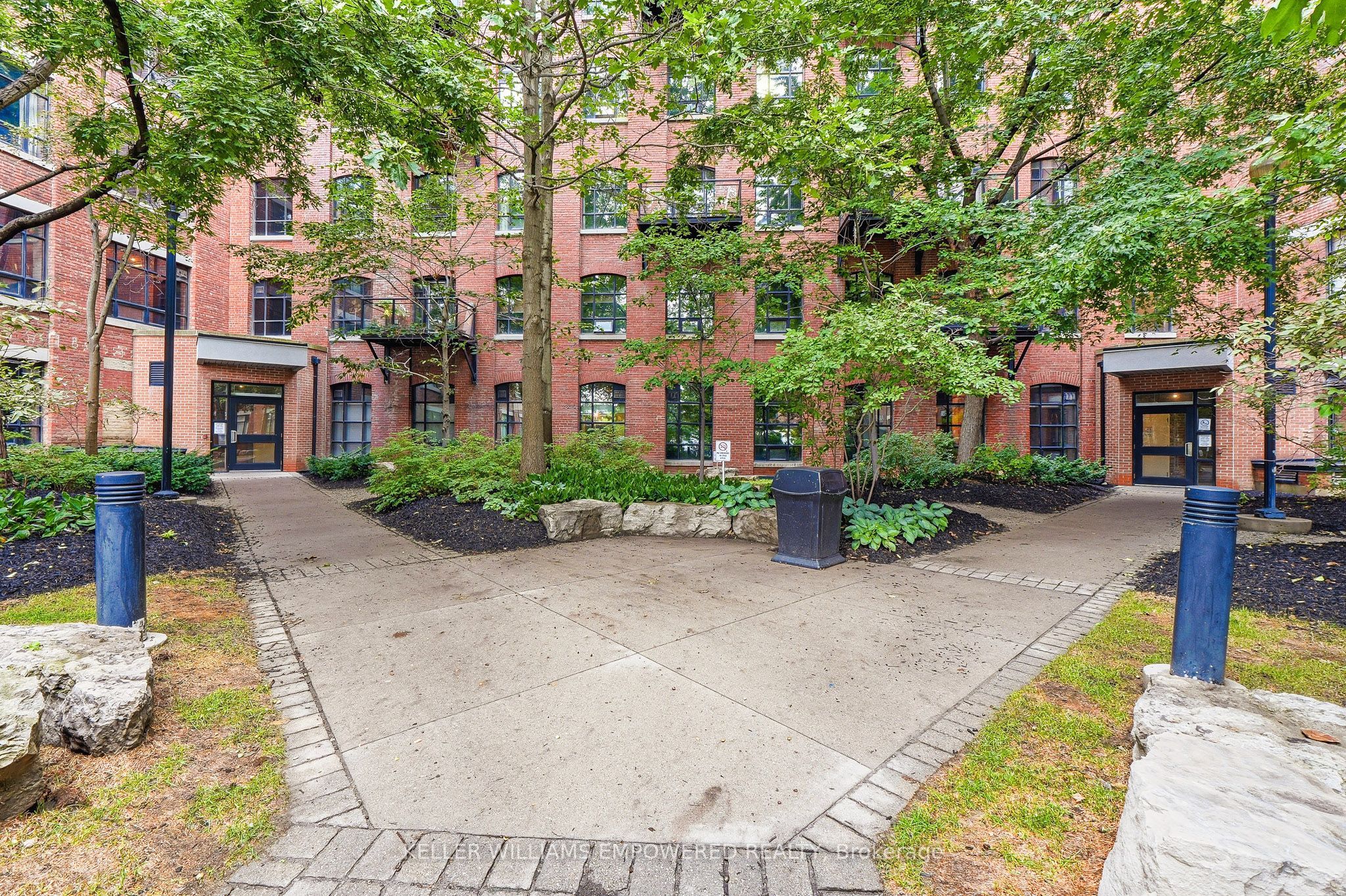 68 Broadview Avenue 205, Toronto, ON M4M 2E6 photo 2