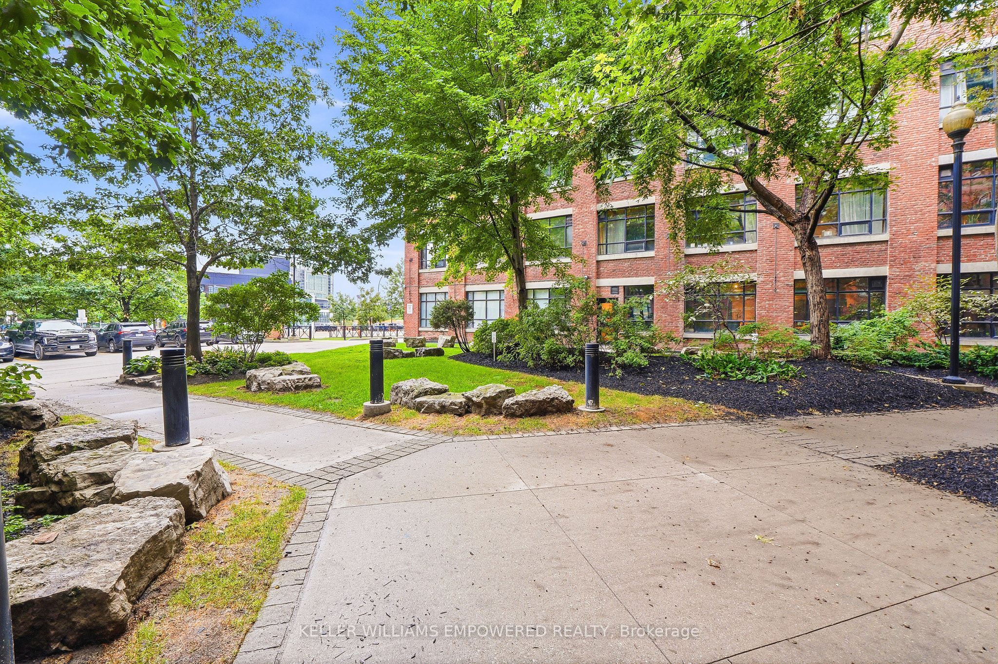 68 Broadview Avenue 205, Toronto, ON M4M 2E6 photo 3