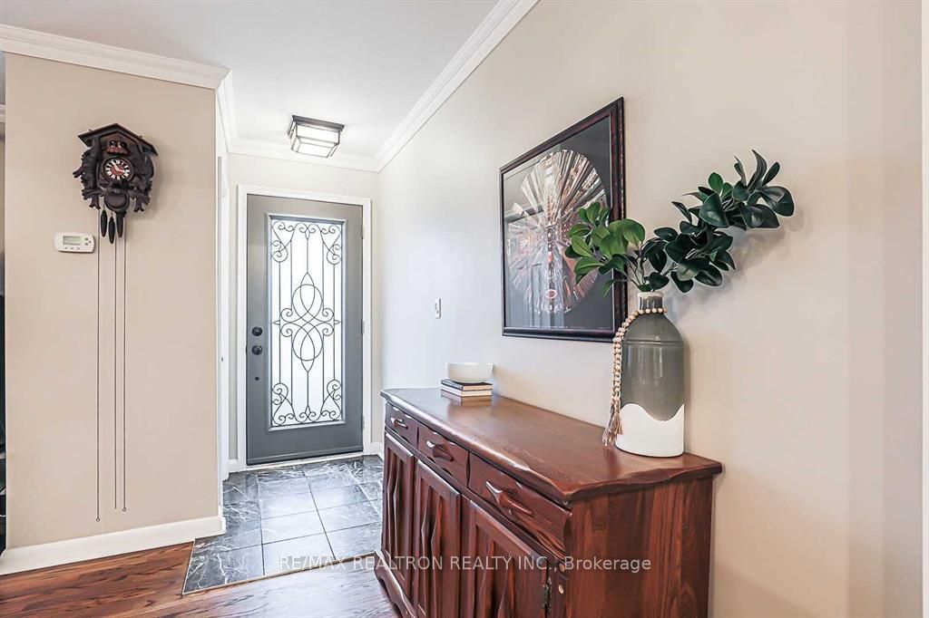 917 Henry Street, Whitby, ON L1N 5E6 photo 3
