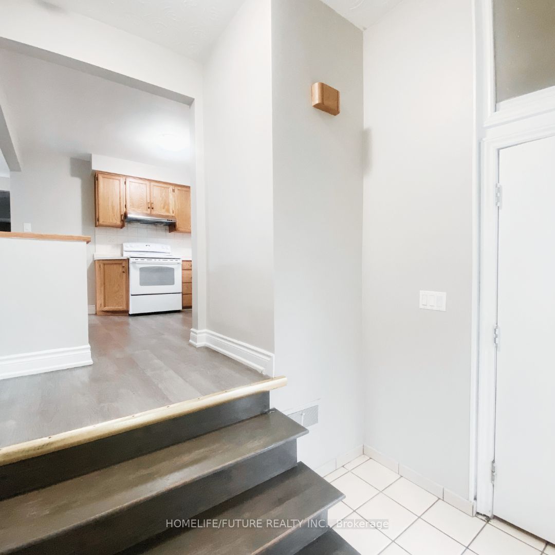 5 Watson Street, Toronto, ON M1C 1E2 photo 3