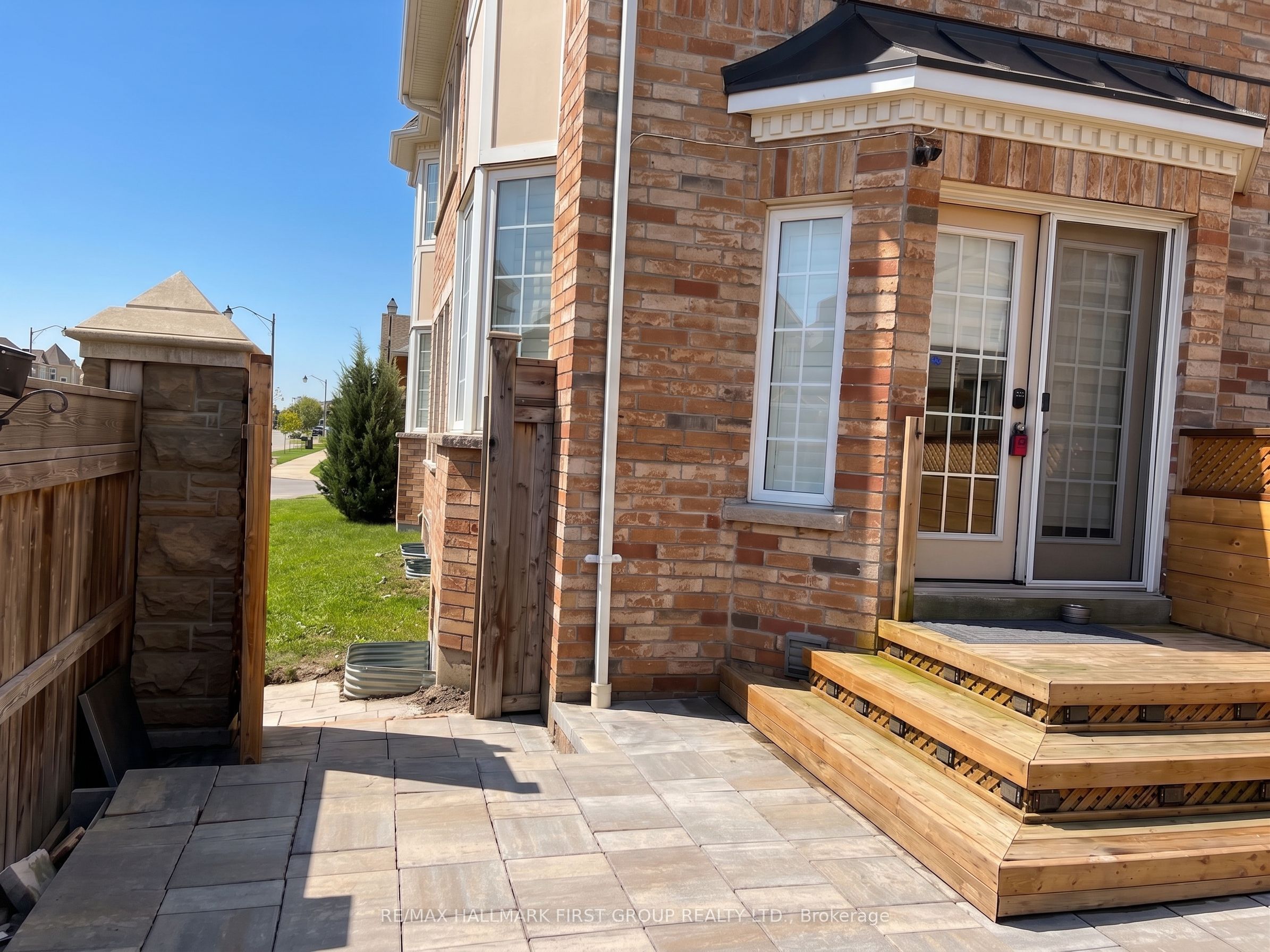 40 Crellin (First Floor) Street, Ajax, ON L1Z 0P1 photo 3