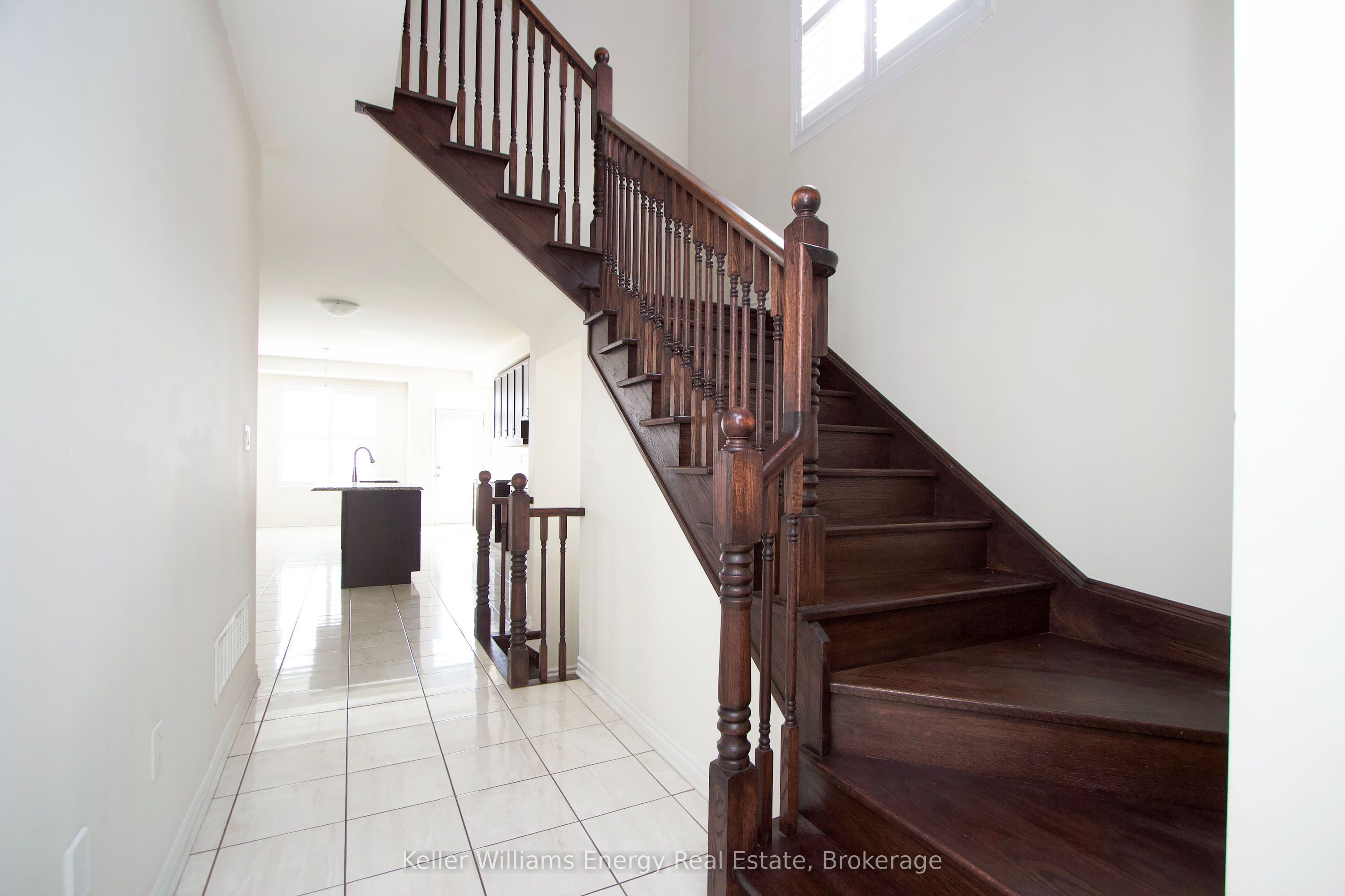 56 Westfield Drive, Whitby, ON L1P 0E9 photo 5