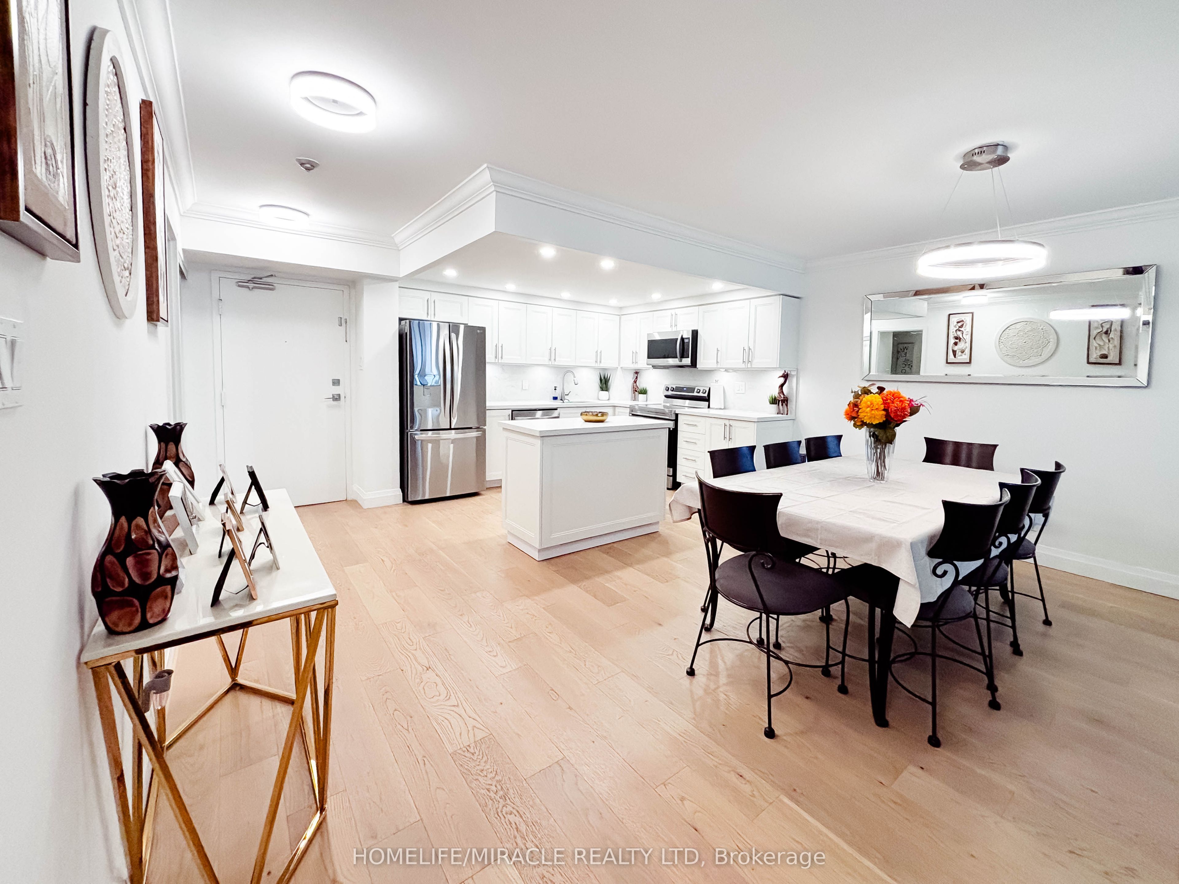 8 Silver Bell Grove 206, Toronto, ON M1B 4Z3 photo 3