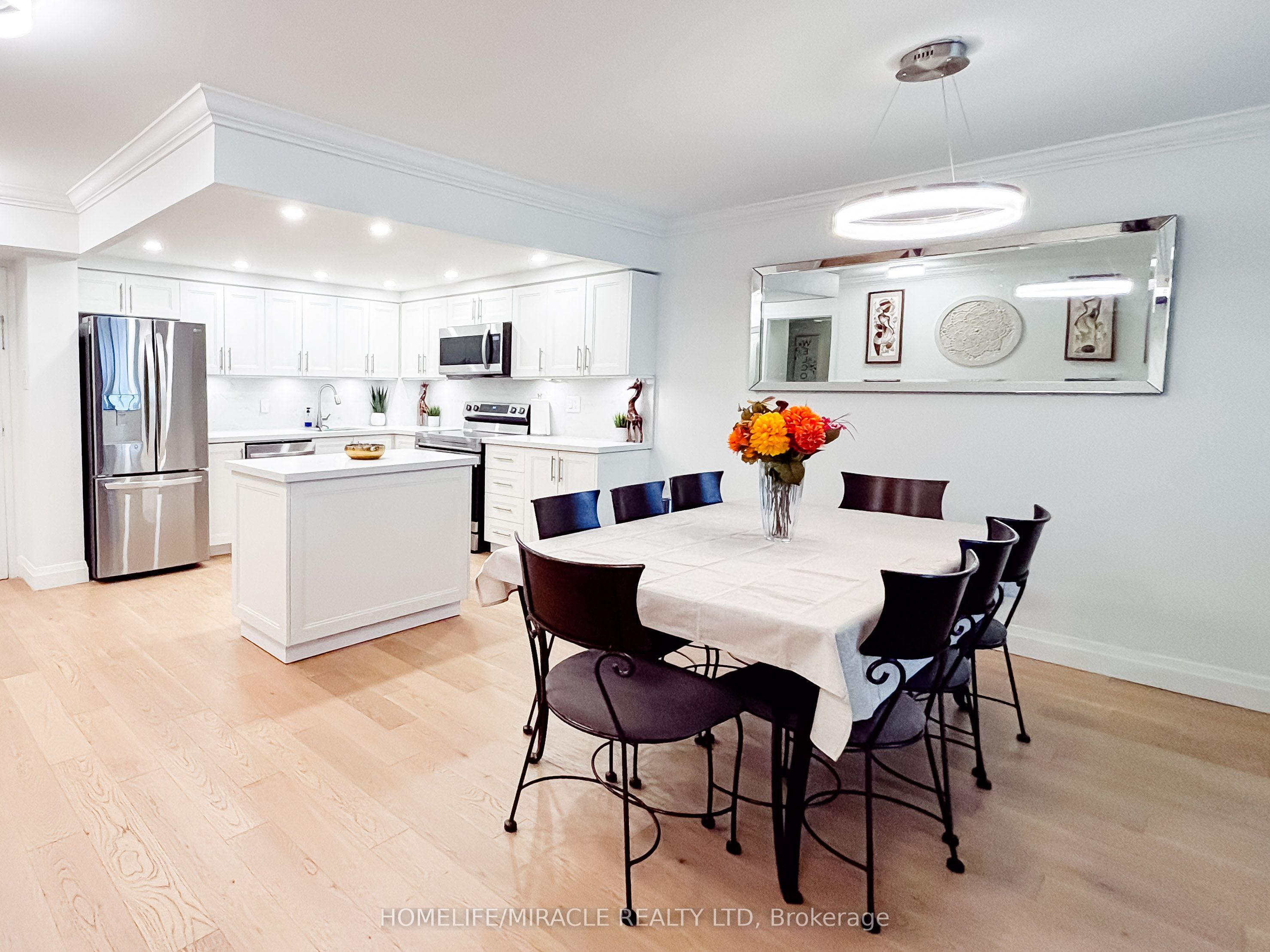 8 Silver Bell Grove 206, Toronto, ON M1B 4Z3 photo 4