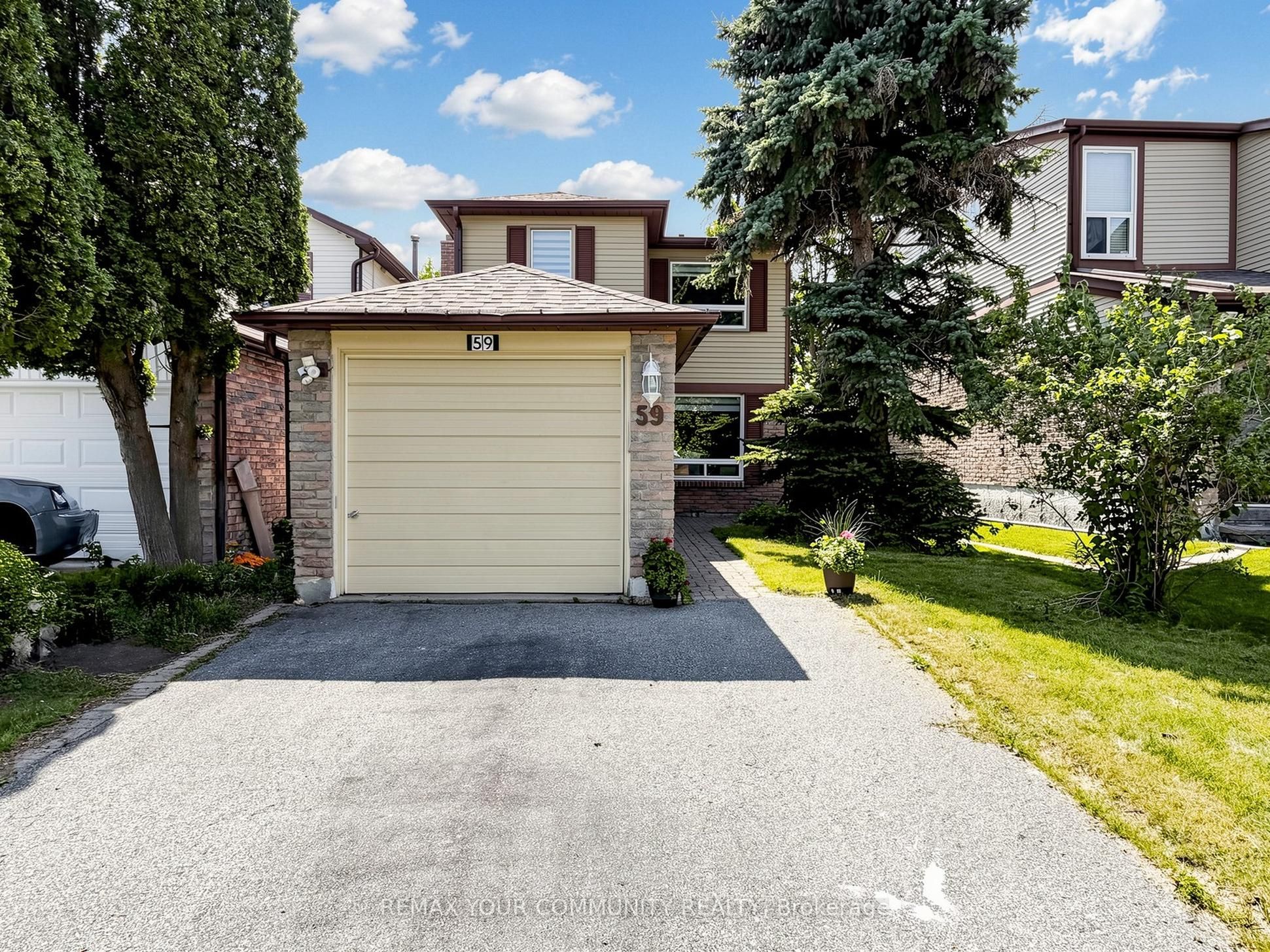 59 Valley Stream Drive, Toronto, ON M1V 2A4 photo 2