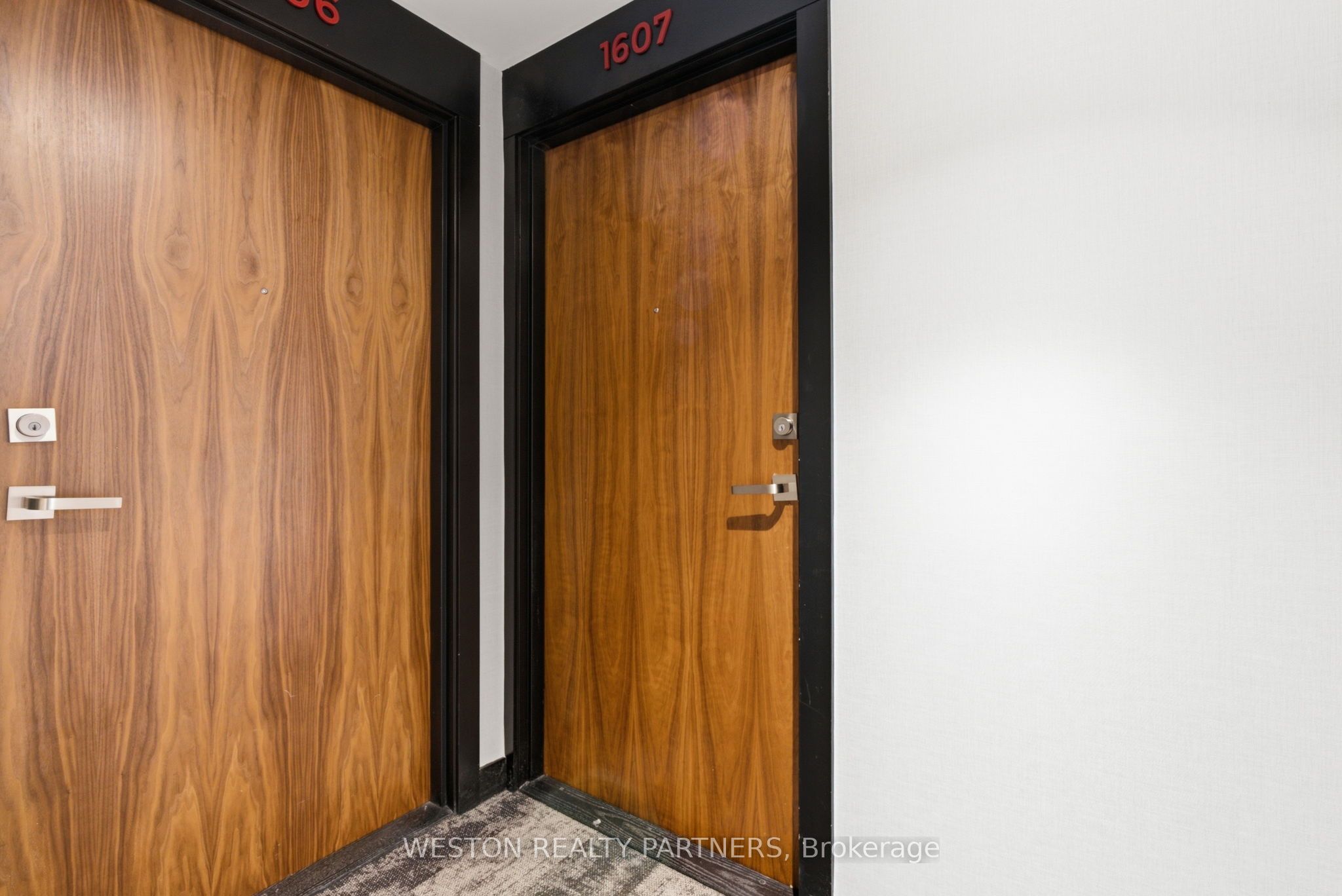 15 Baseball Place 1607, Toronto, ON M4M 0E6 photo 4