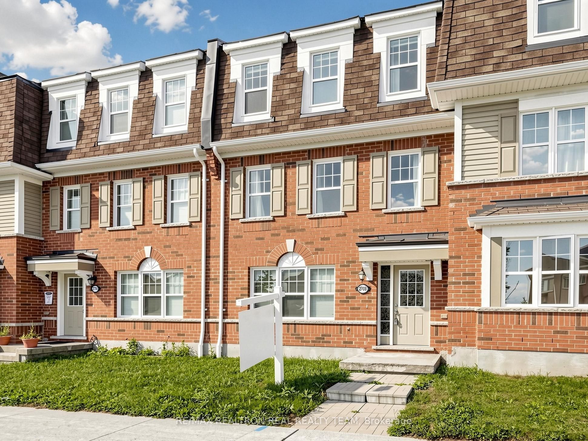 2708 Burkholder Drive, Pickering, ON L1X 0G2 photo 4