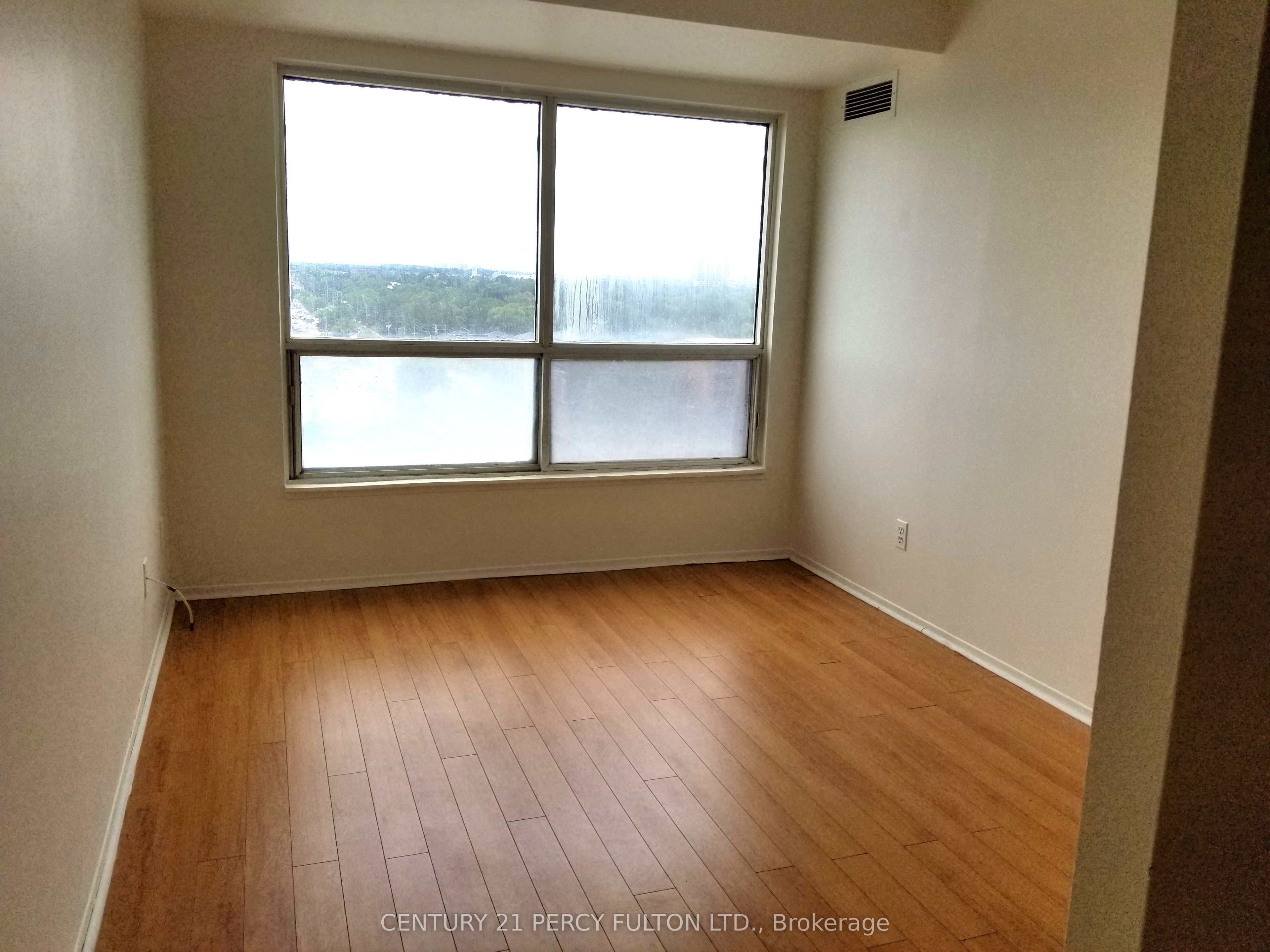 1470 Midland Avenue 1207, Toronto, ON M1P 4Z4 photo 5