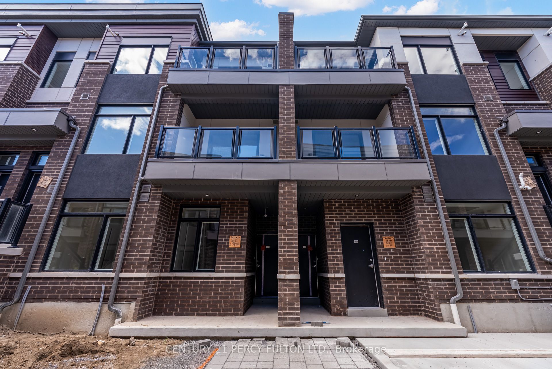 1695 Dersan Street 1410, Pickering, ON L1X 0S9
