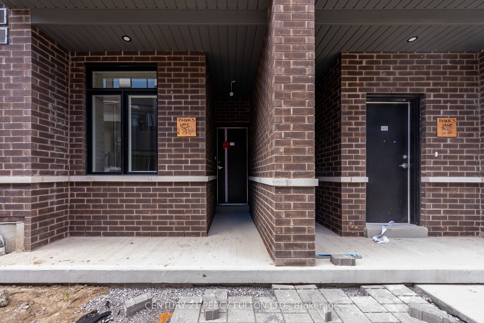 1695 Dersan Street 1410, Pickering, ON L1X 0S9 photo 3