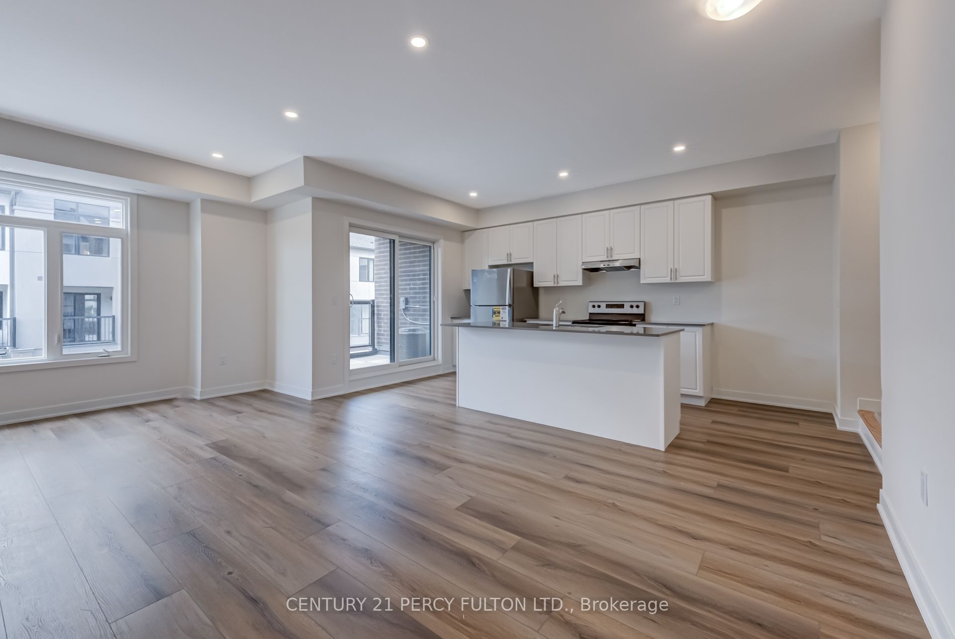 1695 Dersan Street 1410, Pickering, ON L1X 0S9 photo 5