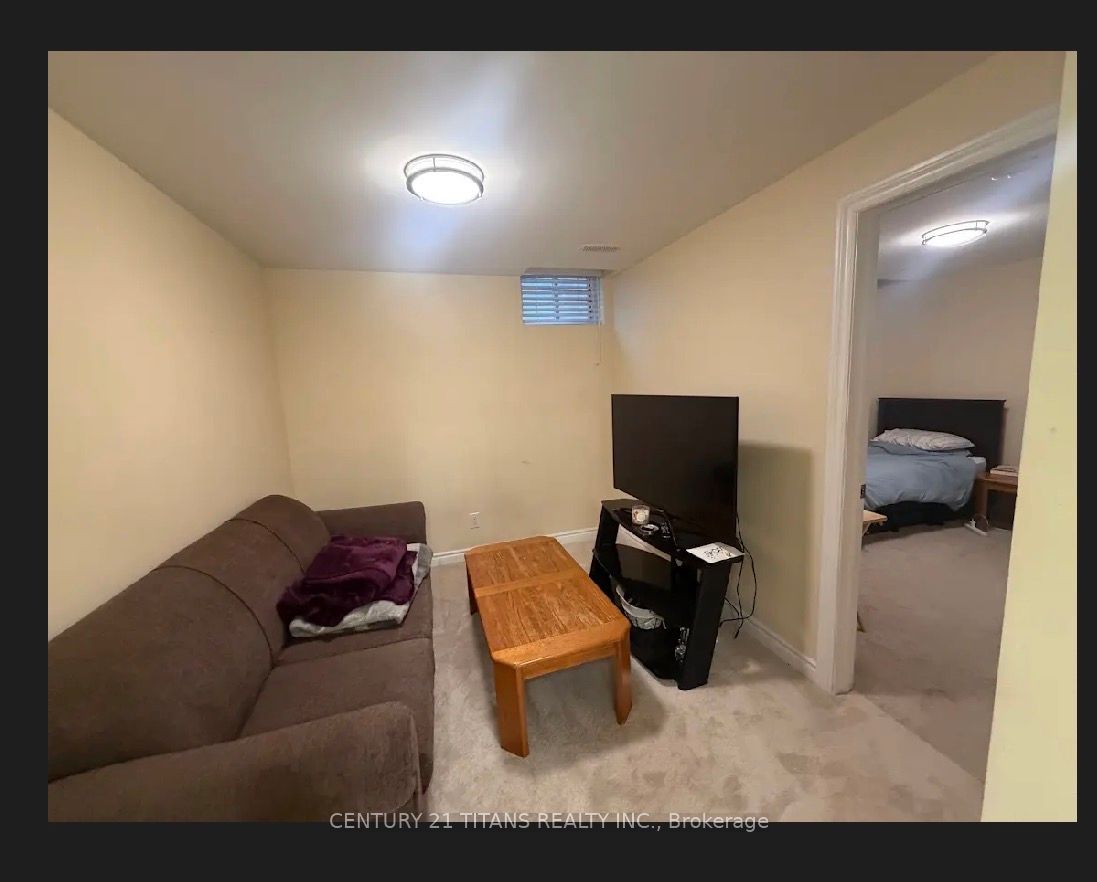 17 Hania Terrace Basement, Toronto, ON M1C 4Z9 photo 4