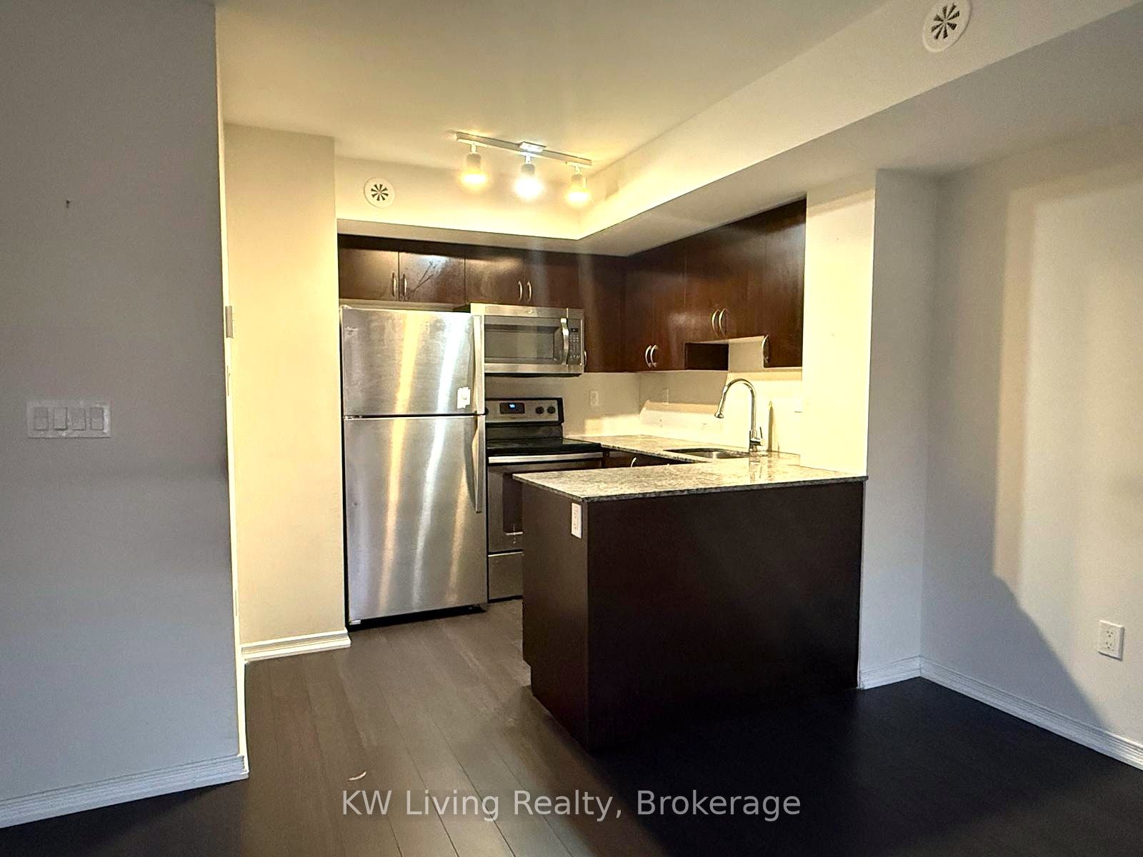 1070 Progress Avenue 304, Toronto, ON M1B 0C5 photo 2