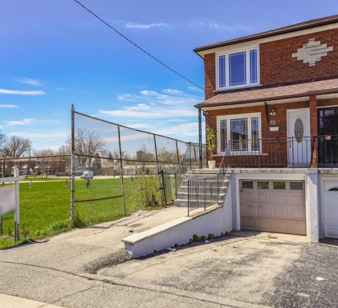 62 North Edgely Avenue, Toronto, ON M1K 1T7 photo 2