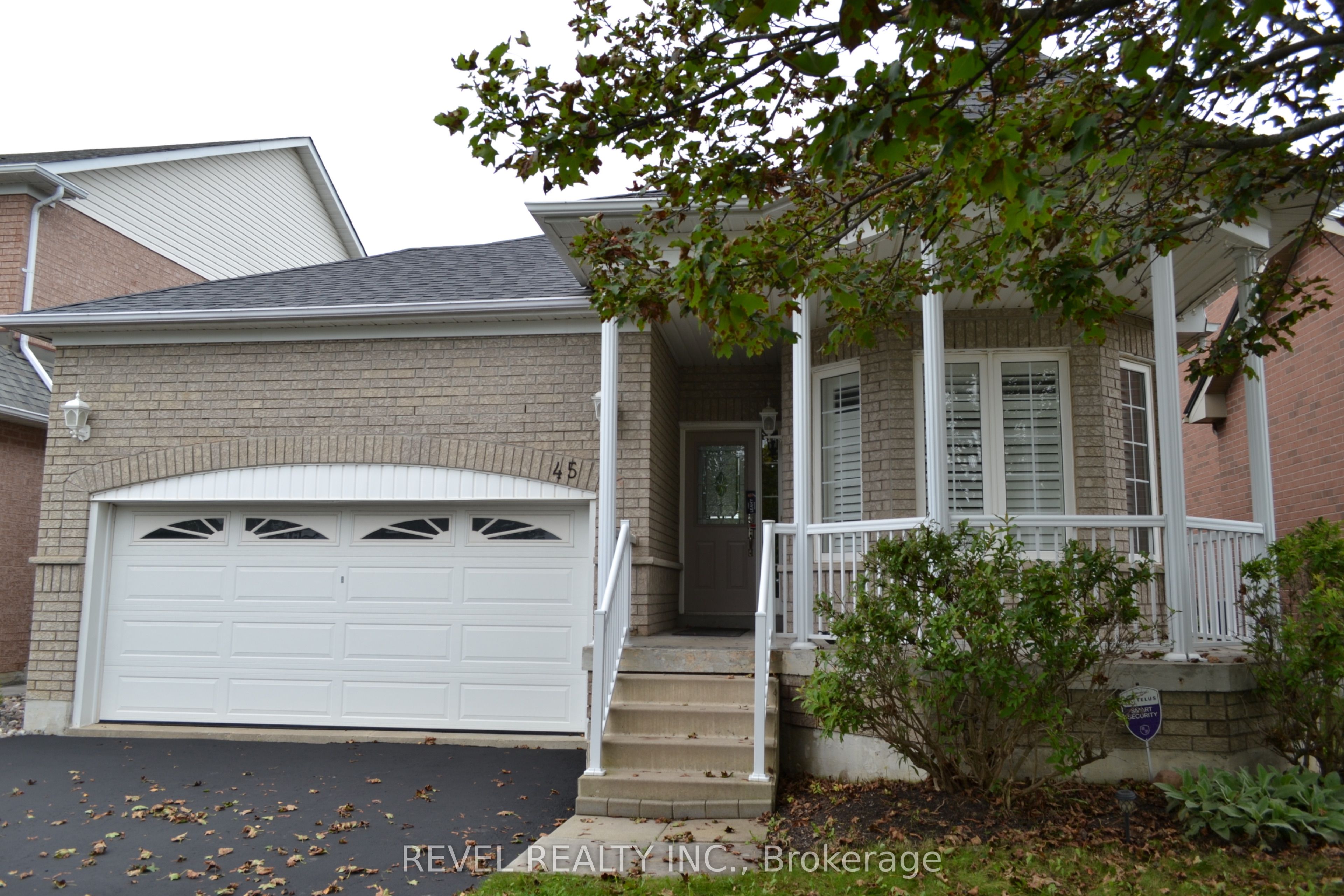 45 Tunney Place, Whitby, ON L1M 2G5 photo 2