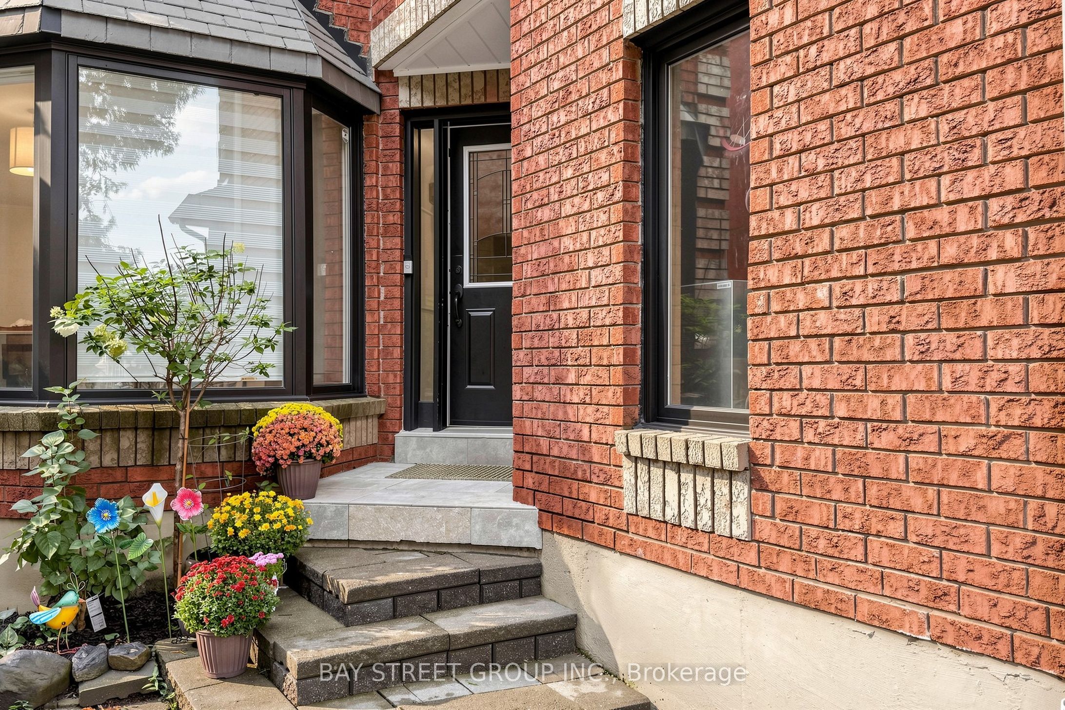 2334 Wildwood Crescent, Pickering, ON L1X 2N1 photo 3
