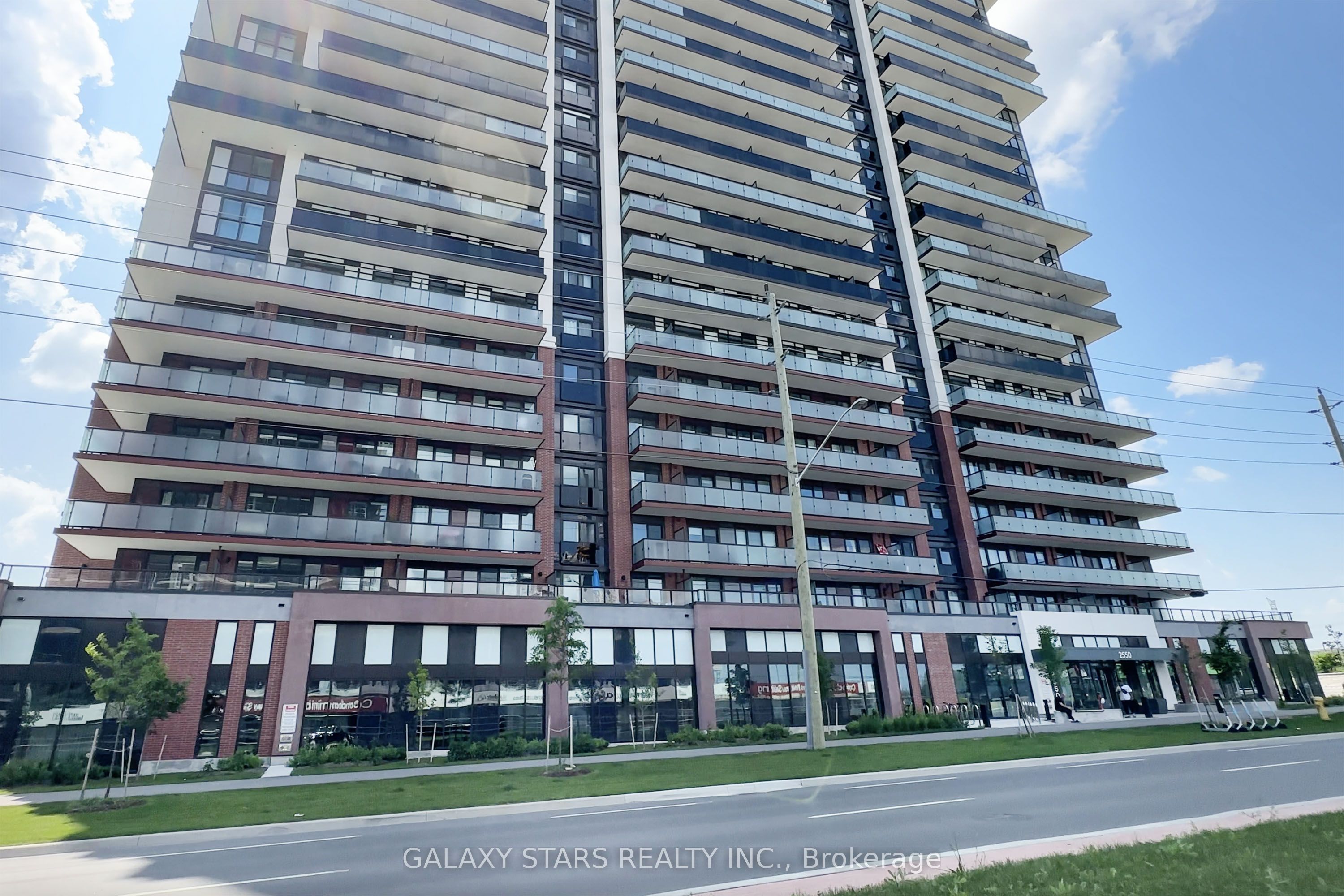2550 Simcoe Street N 318, Oshawa, ON L1L 0R5 photo 3
