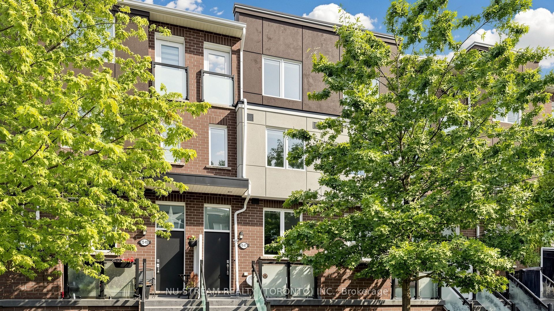15 Heron Park Place, Toronto, ON M1E 0B8 photo 2