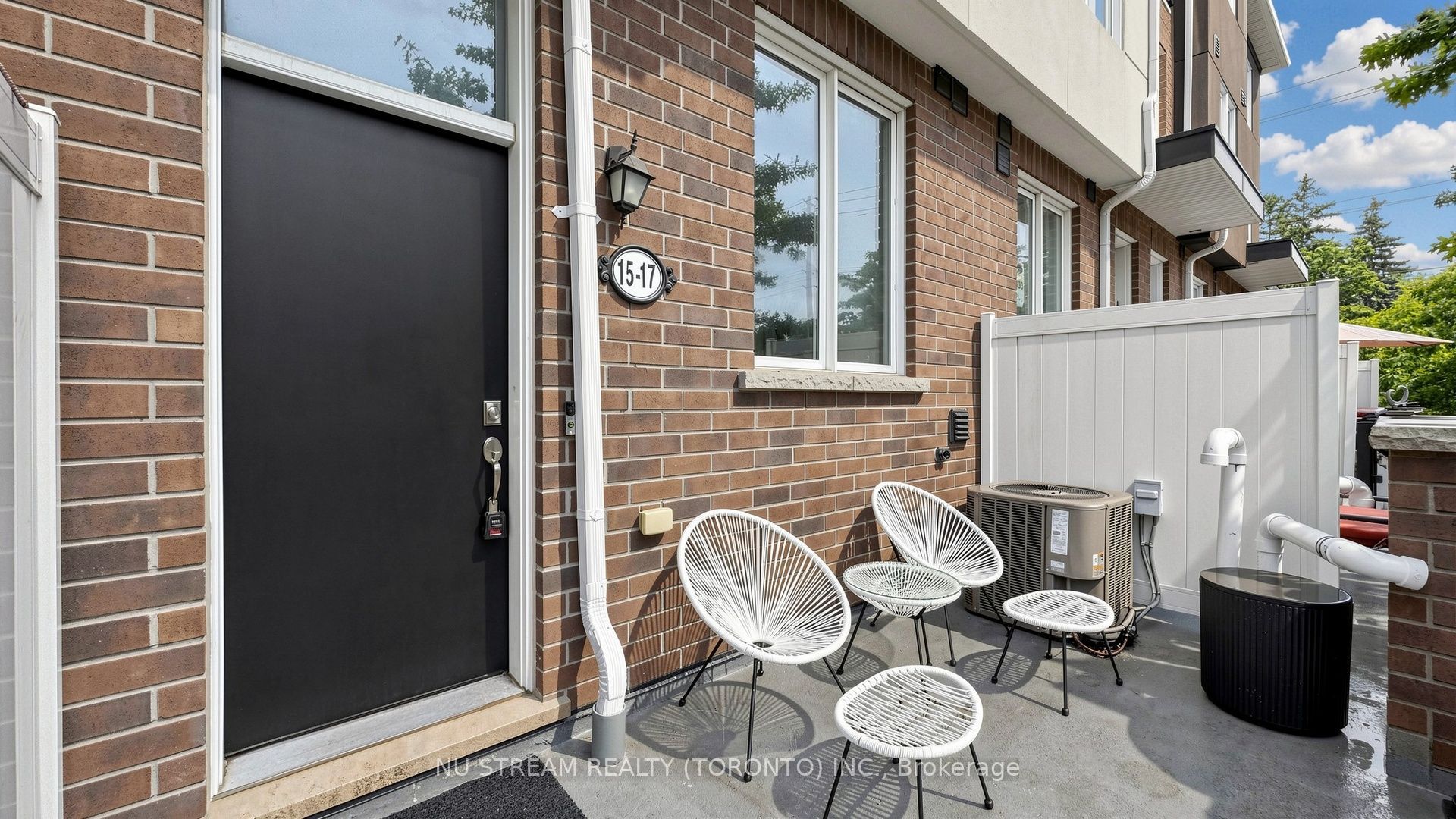 15 Heron Park Place, Toronto, ON M1E 0B8 photo 3