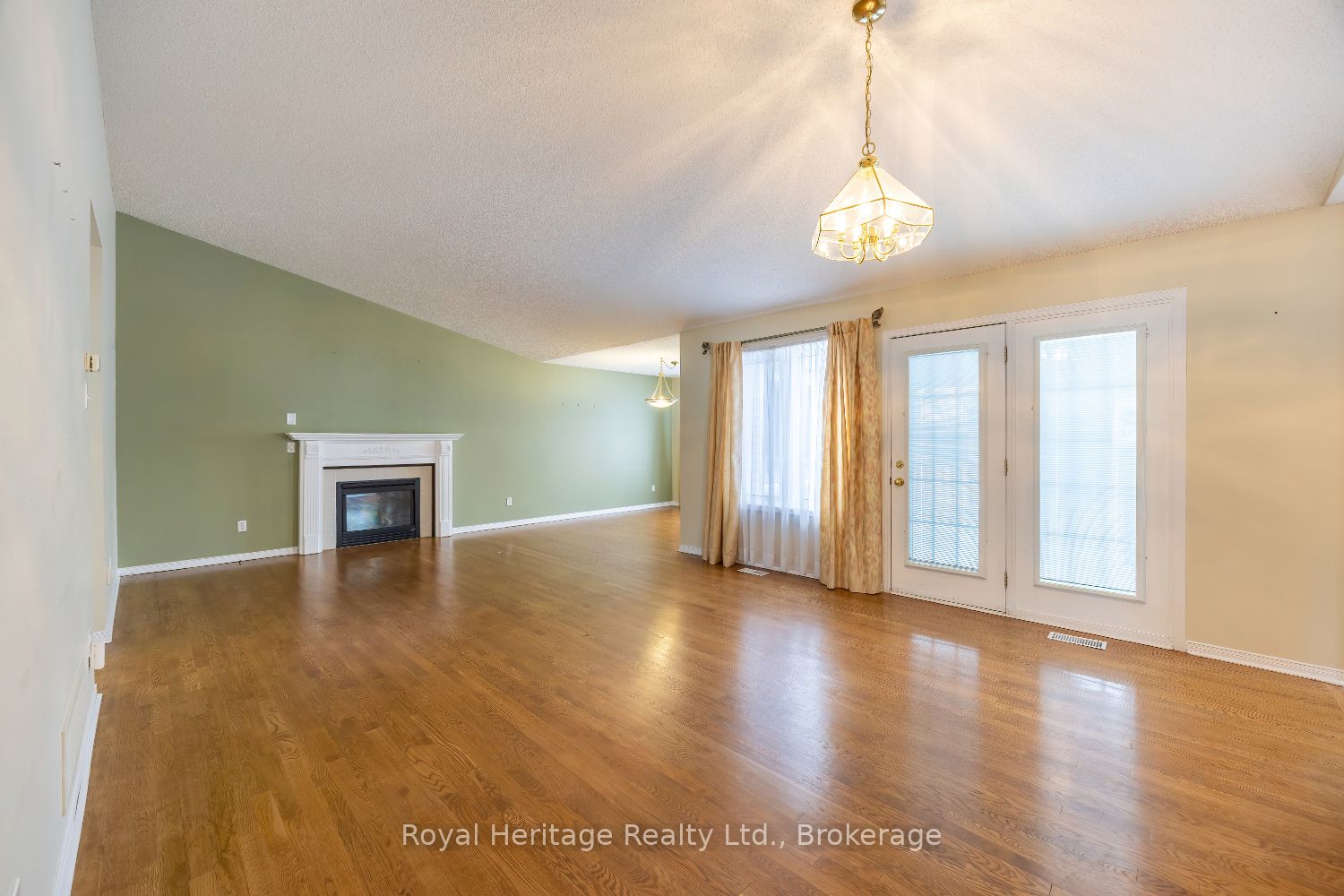 118 Bluffs Road, Clarington, ON L1B 1A8 photo 5