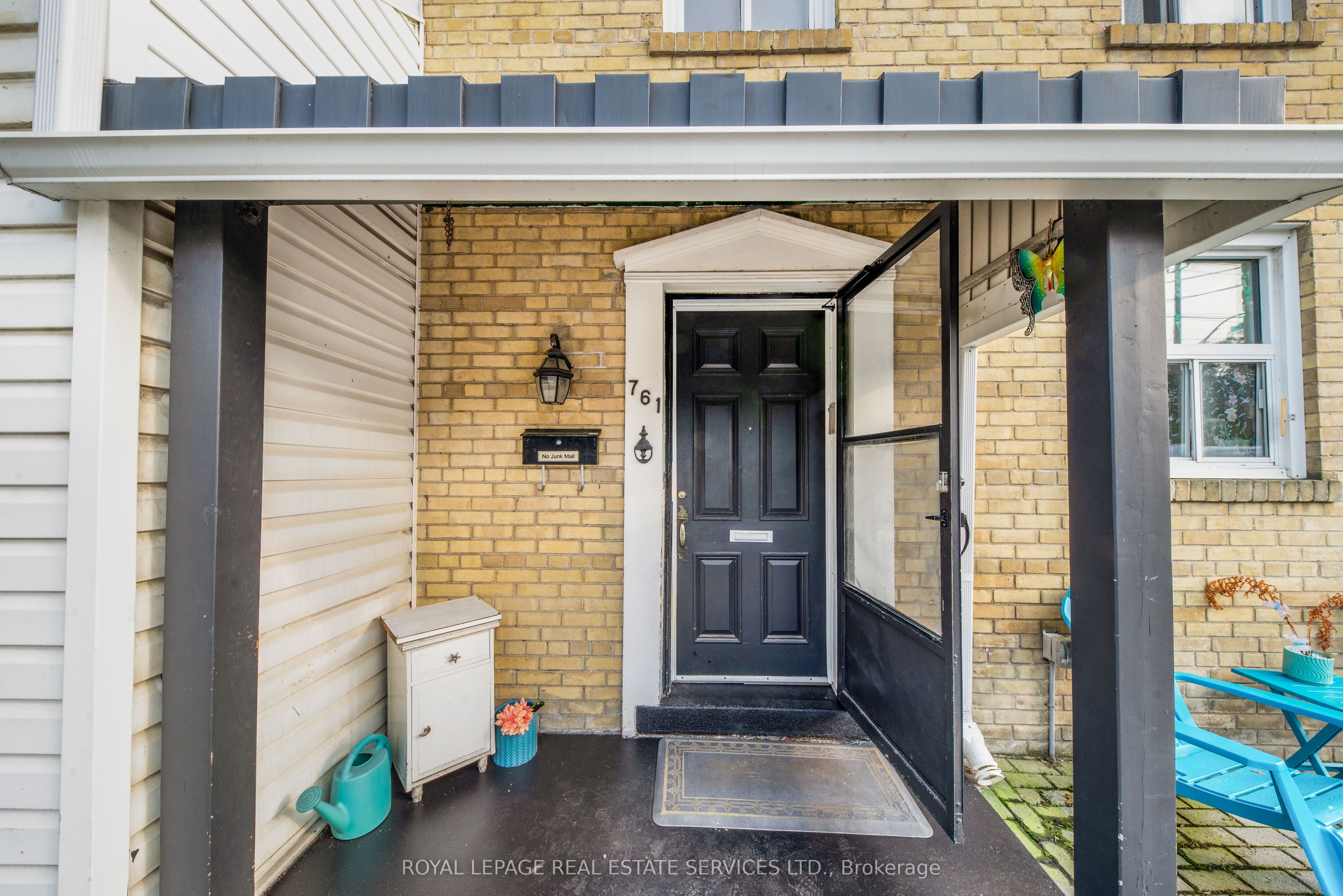 761 Kingston Road, Toronto, ON M4E 1R9 photo 2