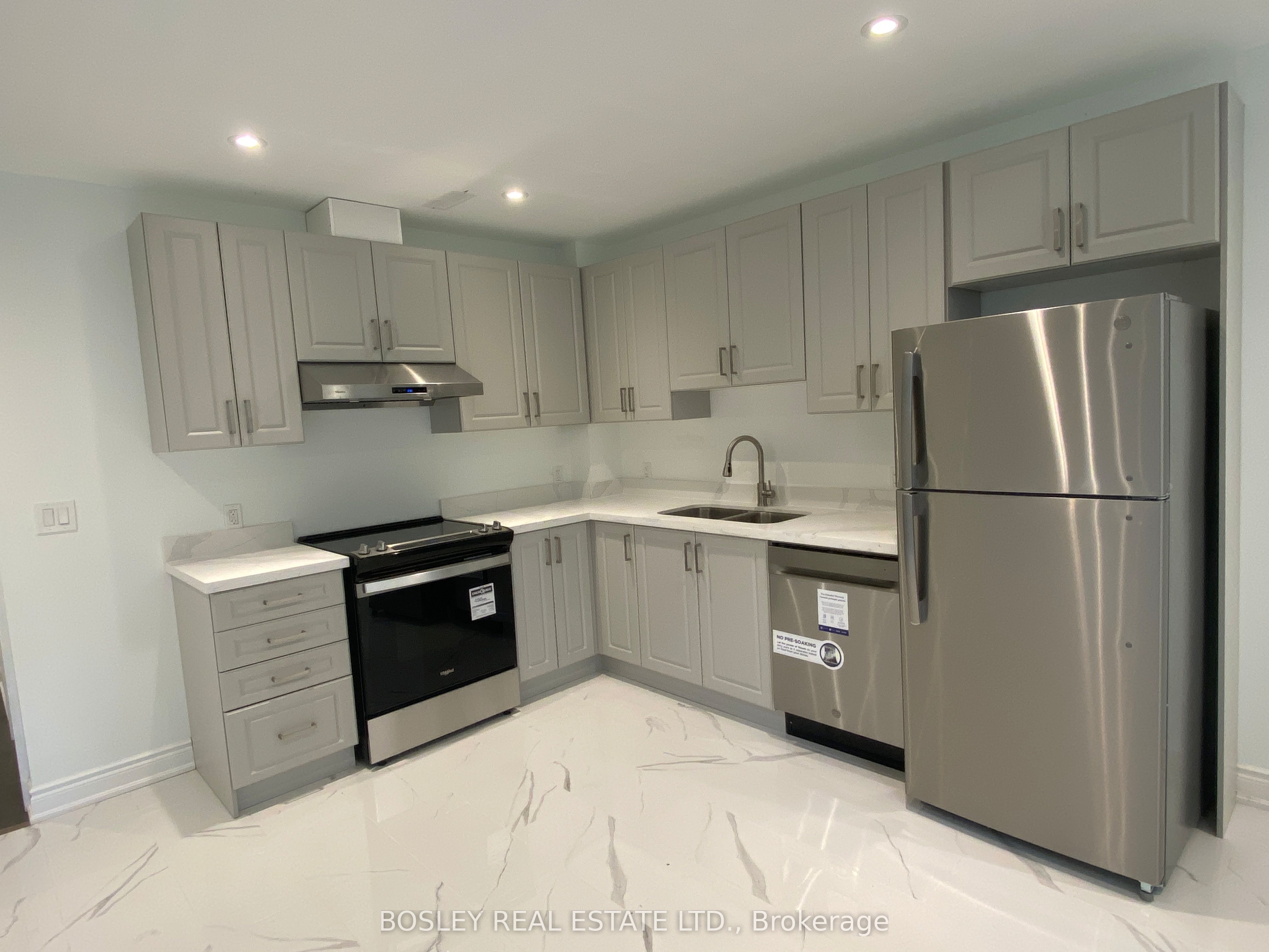 9 Queen Victoria Street Lower, Toronto, ON M4J 1E8 photo 3