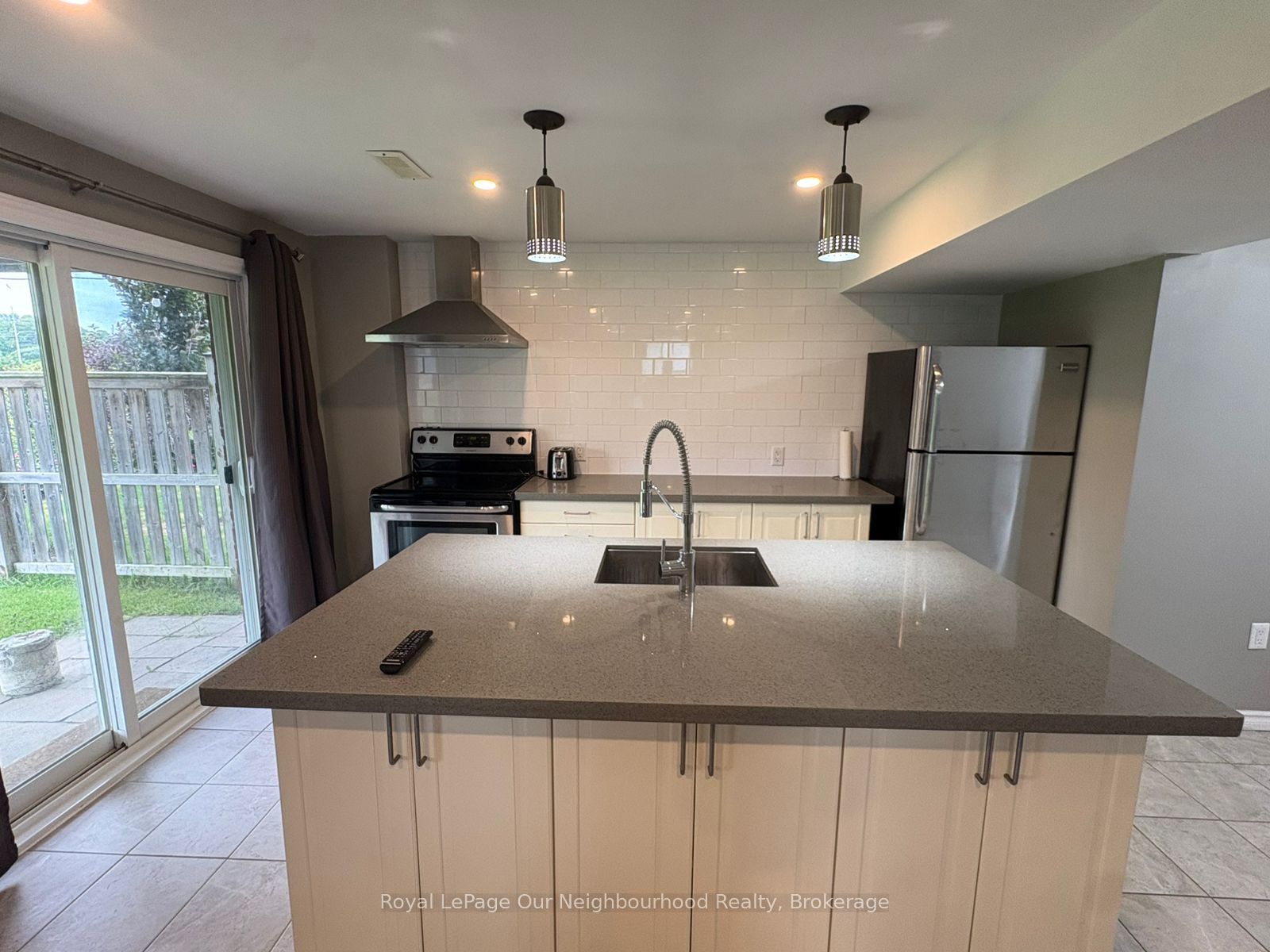 1 Richard Davies Crescent, Clarington, ON L1C 3K2