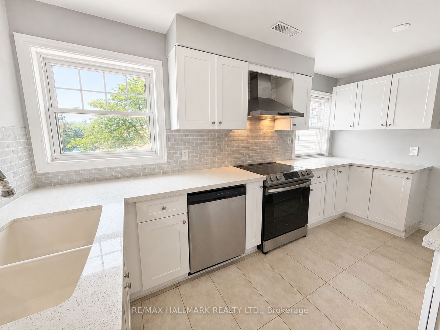 1665 Nash Road E11, Clarington, ON L1E 1S8 photo 4