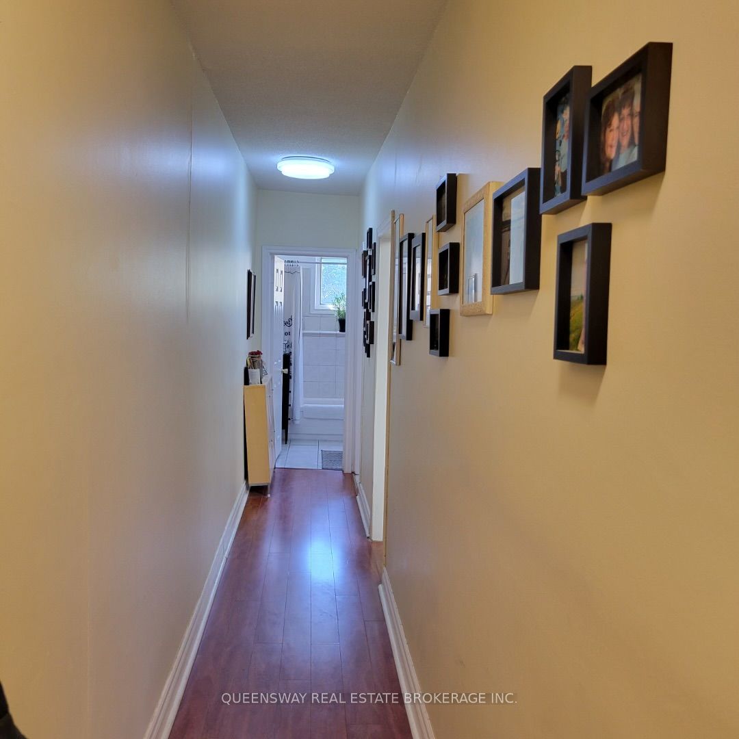 705 Danforth Avenue, Toronto, ON M4J 1L2 photo 3