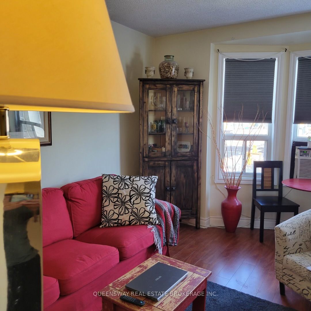 705 Danforth Avenue, Toronto, ON M4J 1L2 photo 4