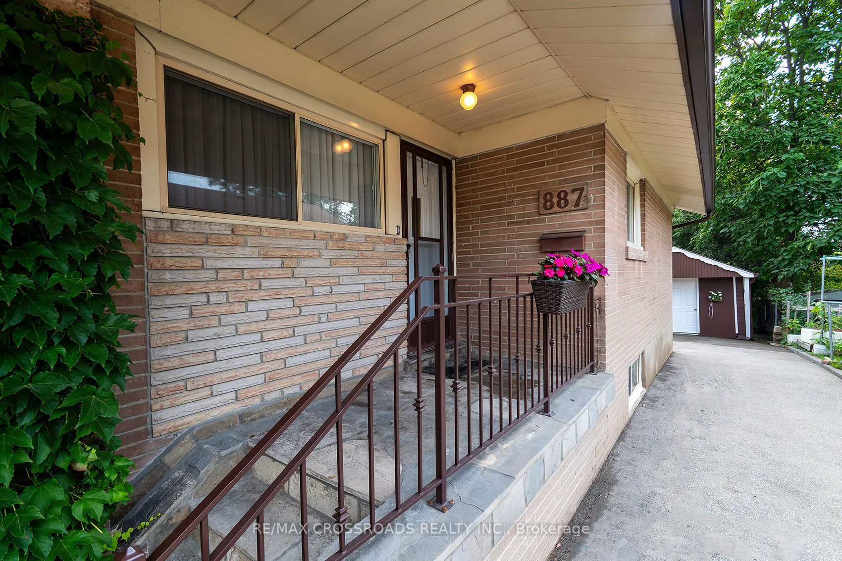 887 Brimorton Drive, Toronto, ON M1G 2T8 photo 4