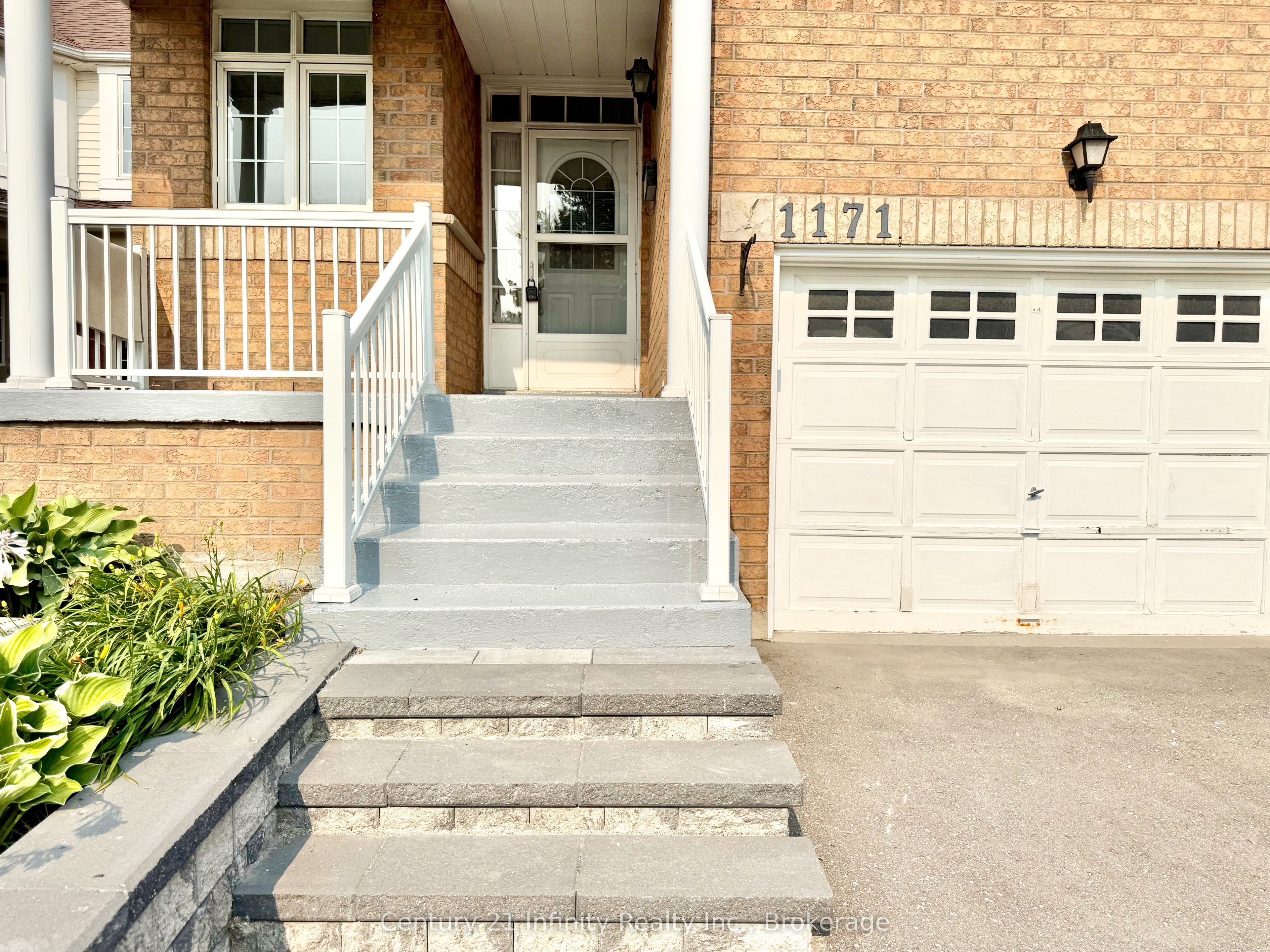 1171 Springbank Drive, Oshawa, ON L1K 2M9 photo 3