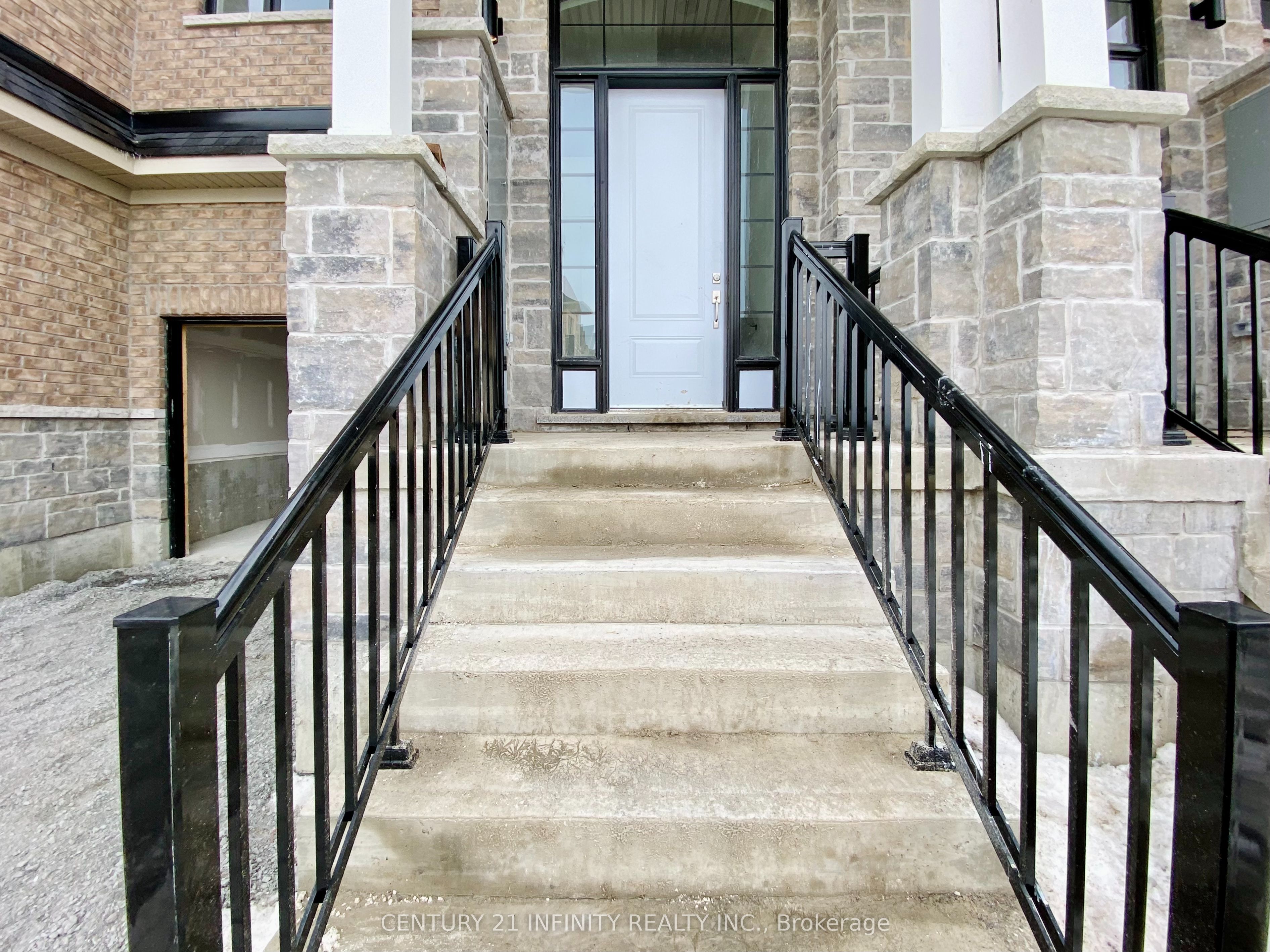 21 Elkington Crescent, Whitby, ON L1P 0L7 photo 4