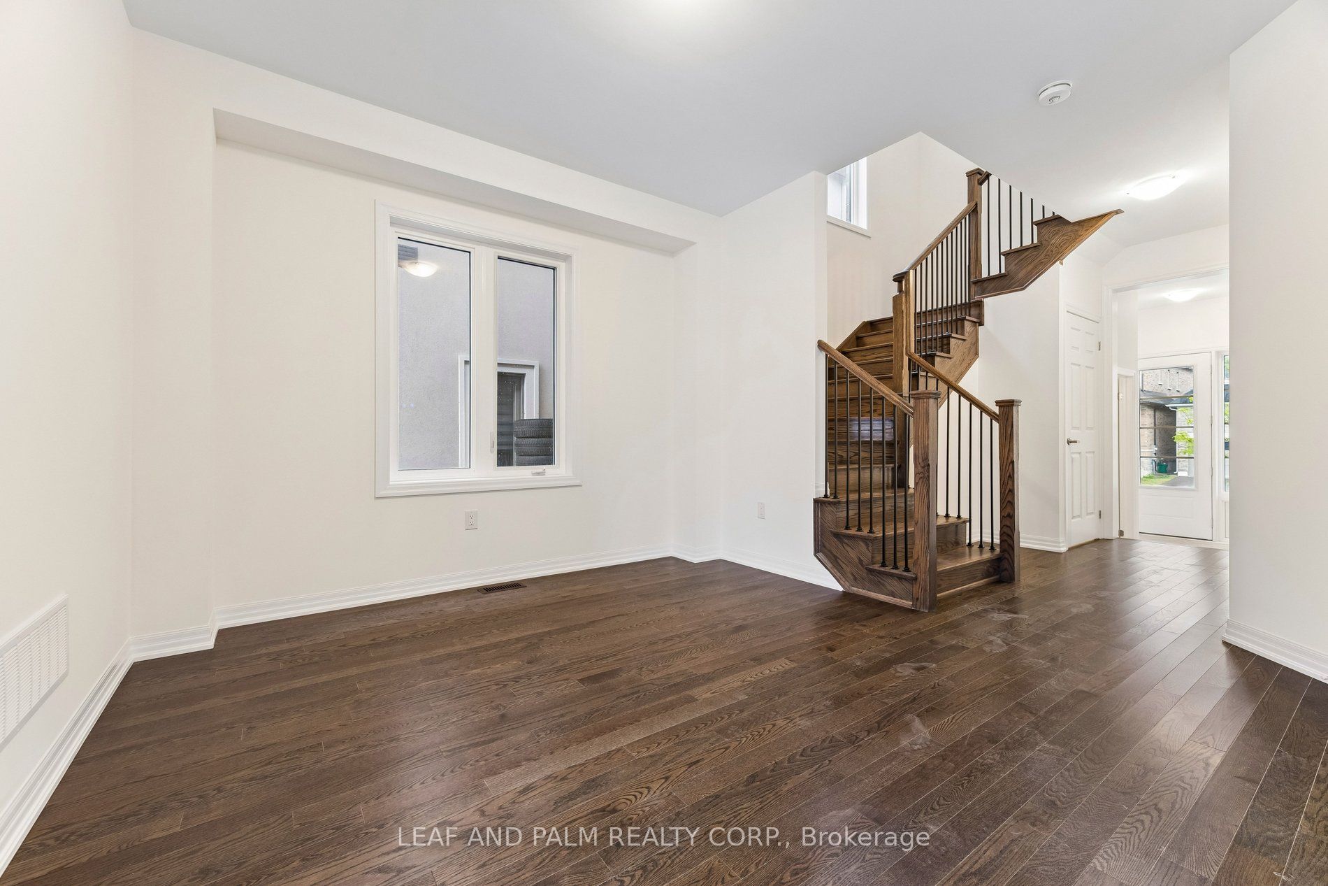 247 Flood Avenue, Clarington, ON L1B 0W5 photo 5