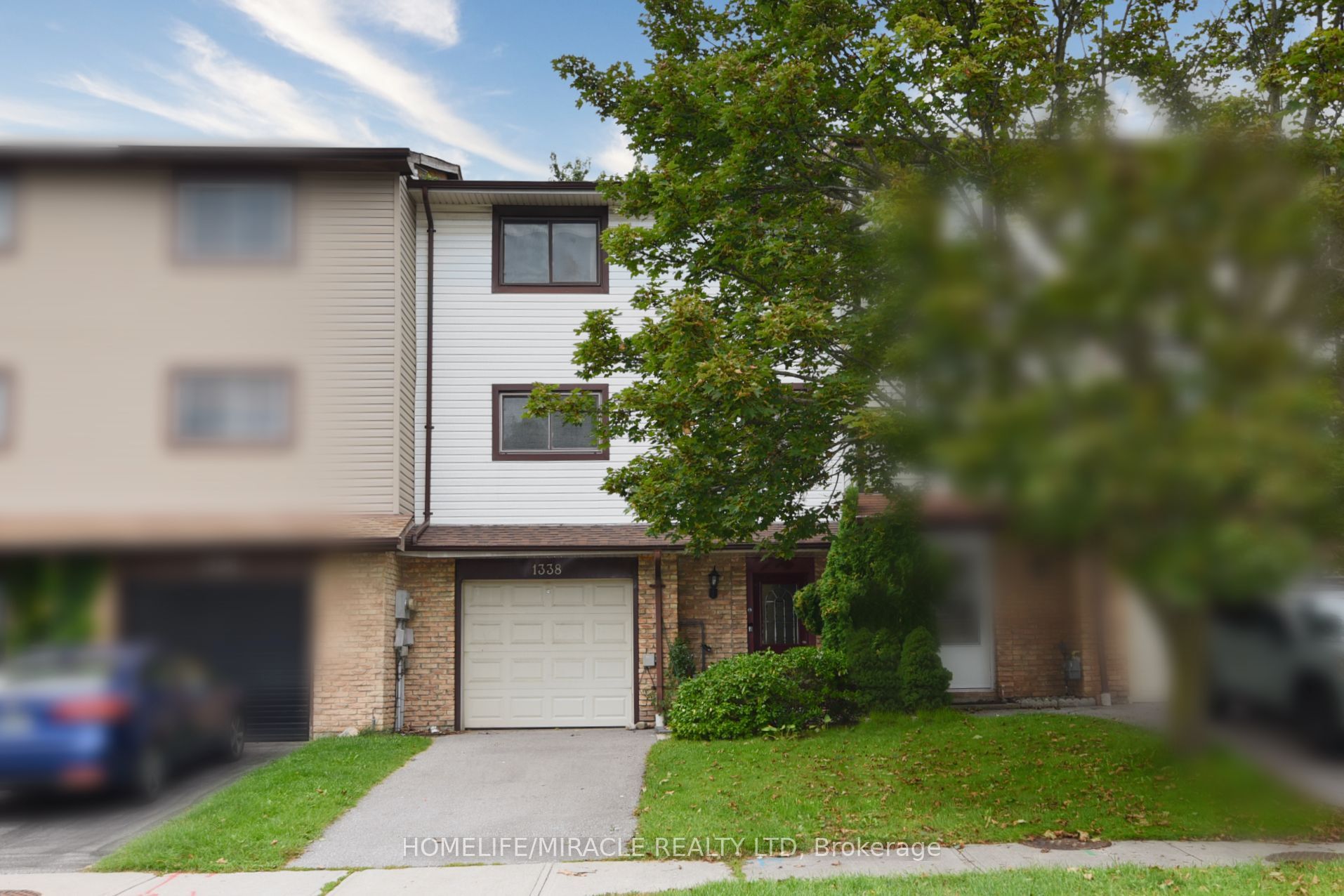 1338 Brands Court, Pickering, ON L1V 2V4 photo 2
