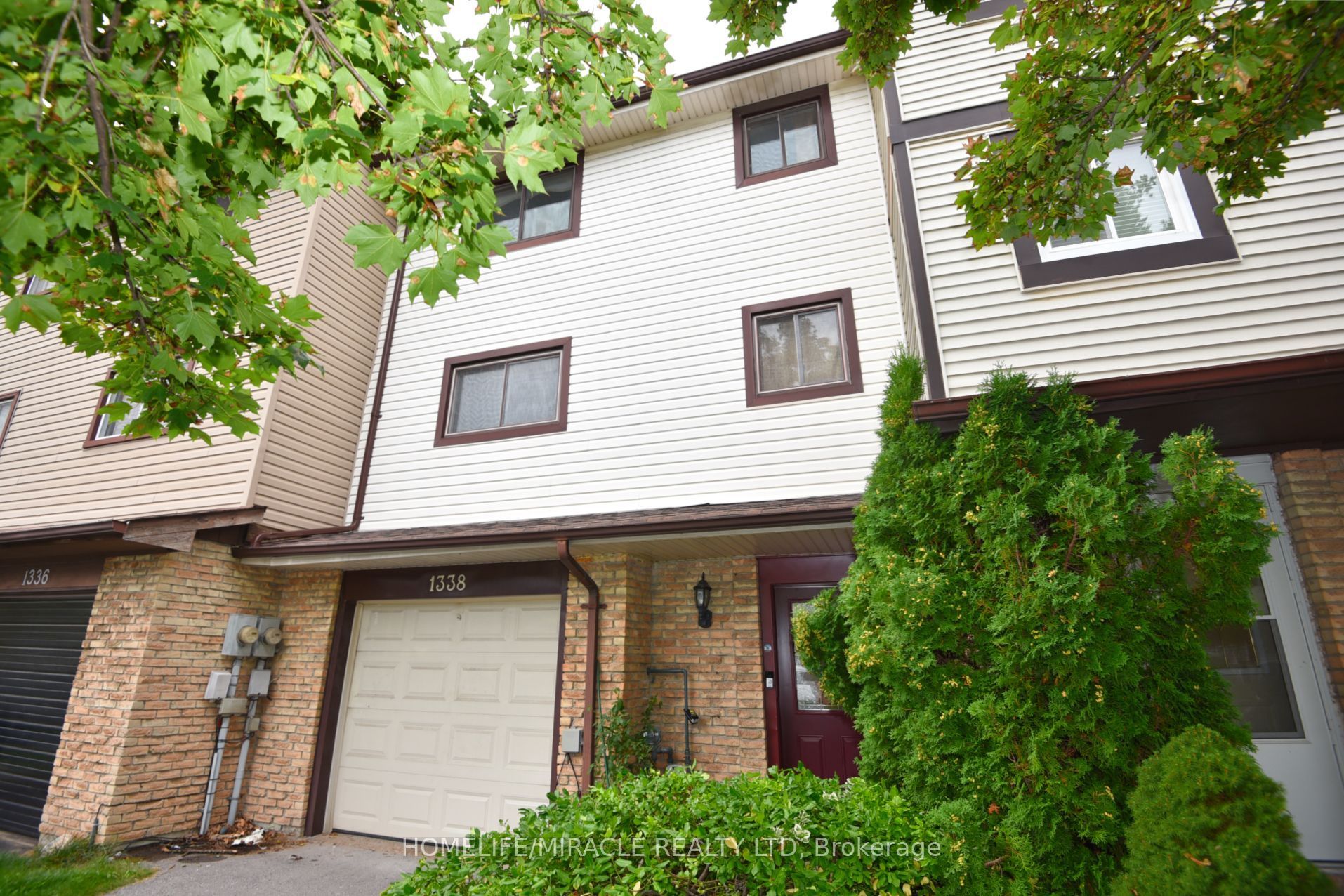 1338 Brands Court, Pickering, ON L1V 2V4 photo 3