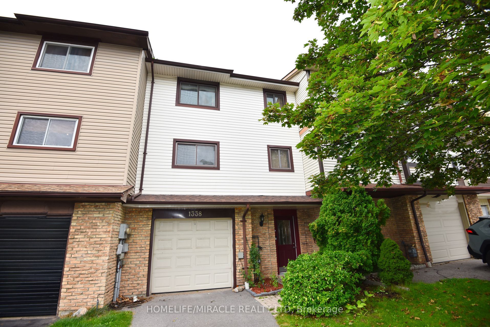 1338 Brands Court, Pickering, ON L1V 2V4 photo 4