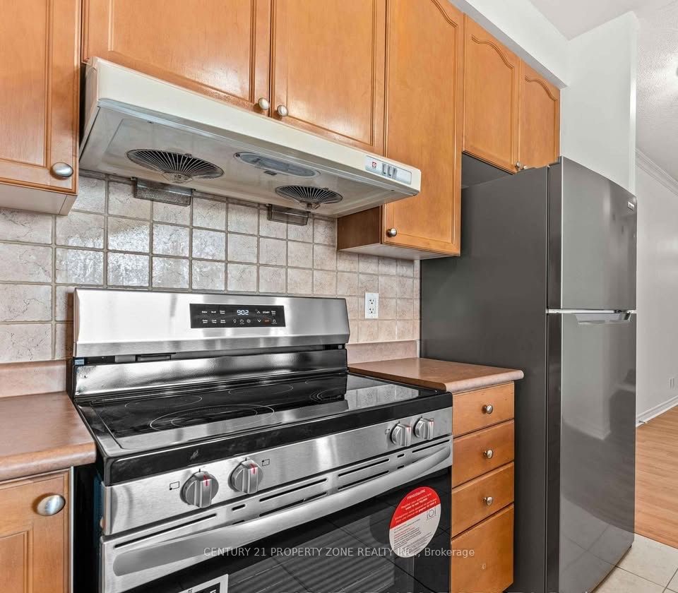 18 Mondeo Drive PH42, Toronto, ON M1P 5C8 photo 5