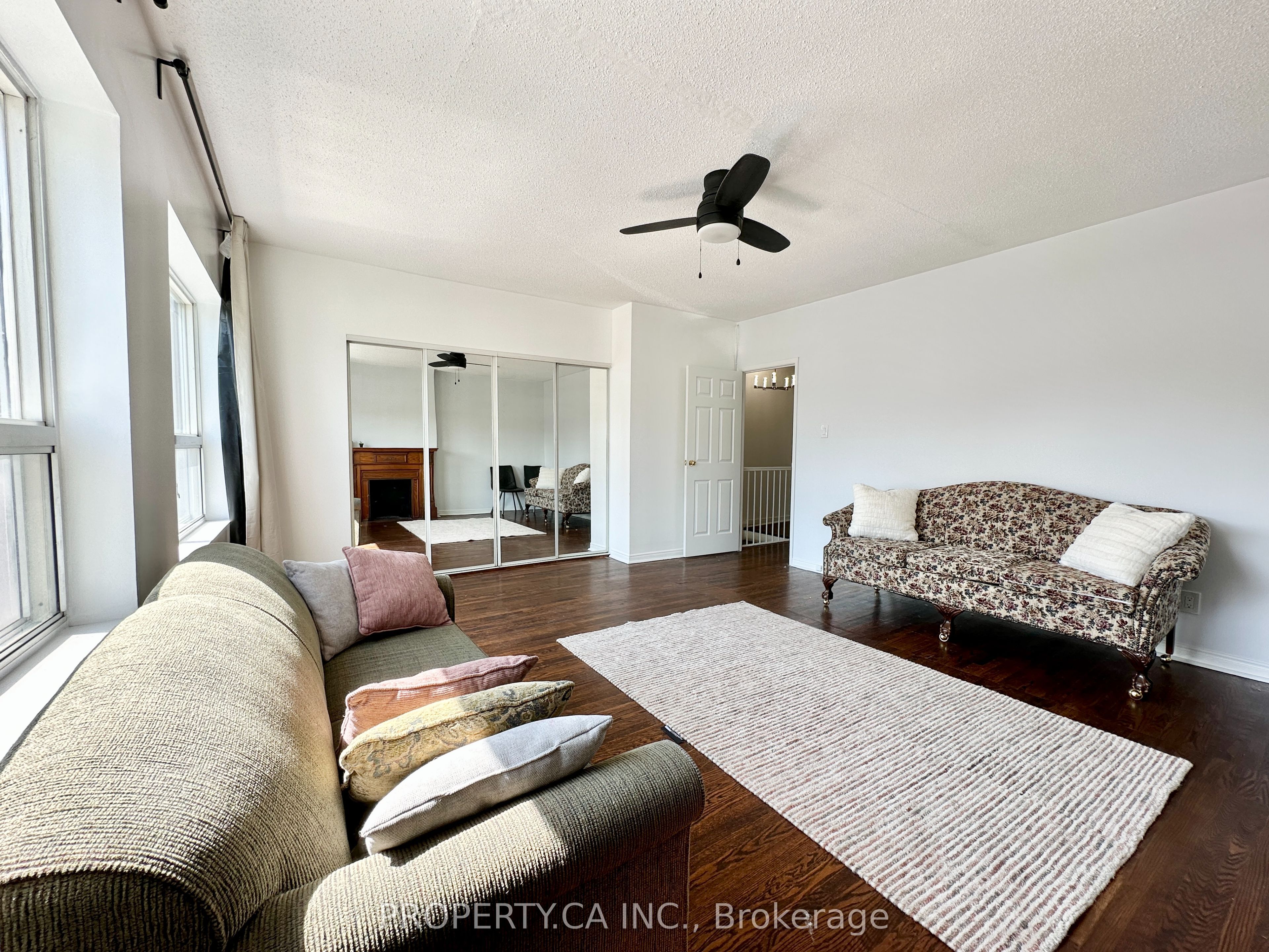 1854 Danforth Avenue A, Toronto, ON M4C 1J4 photo 3