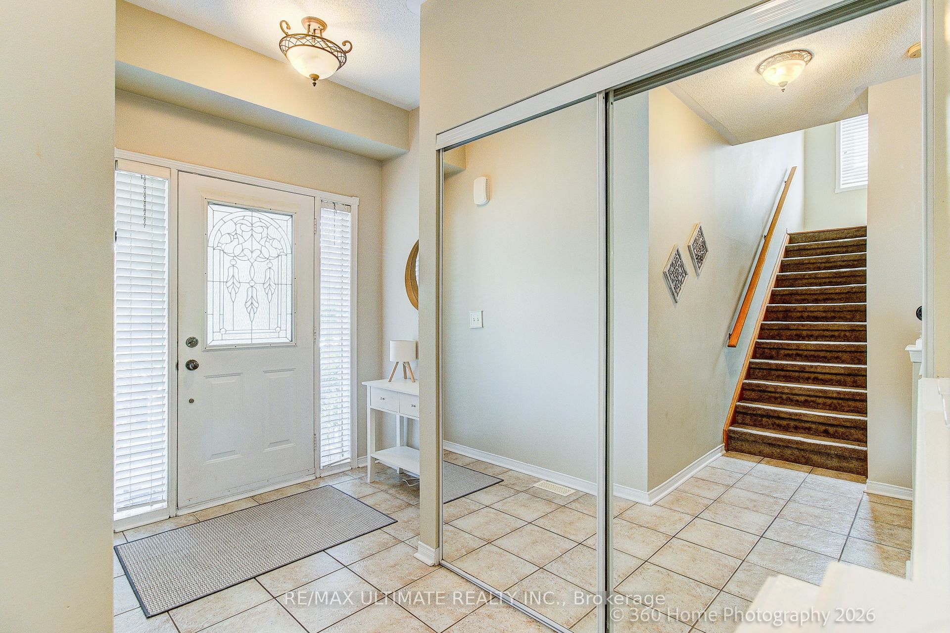 53 Wilshire Drive, Whitby, ON L1M 2H2 photo 2
