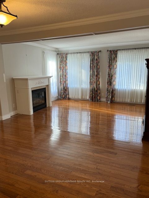 906 Liverpool Road, Pickering, ON L1W 1S6 photo 5