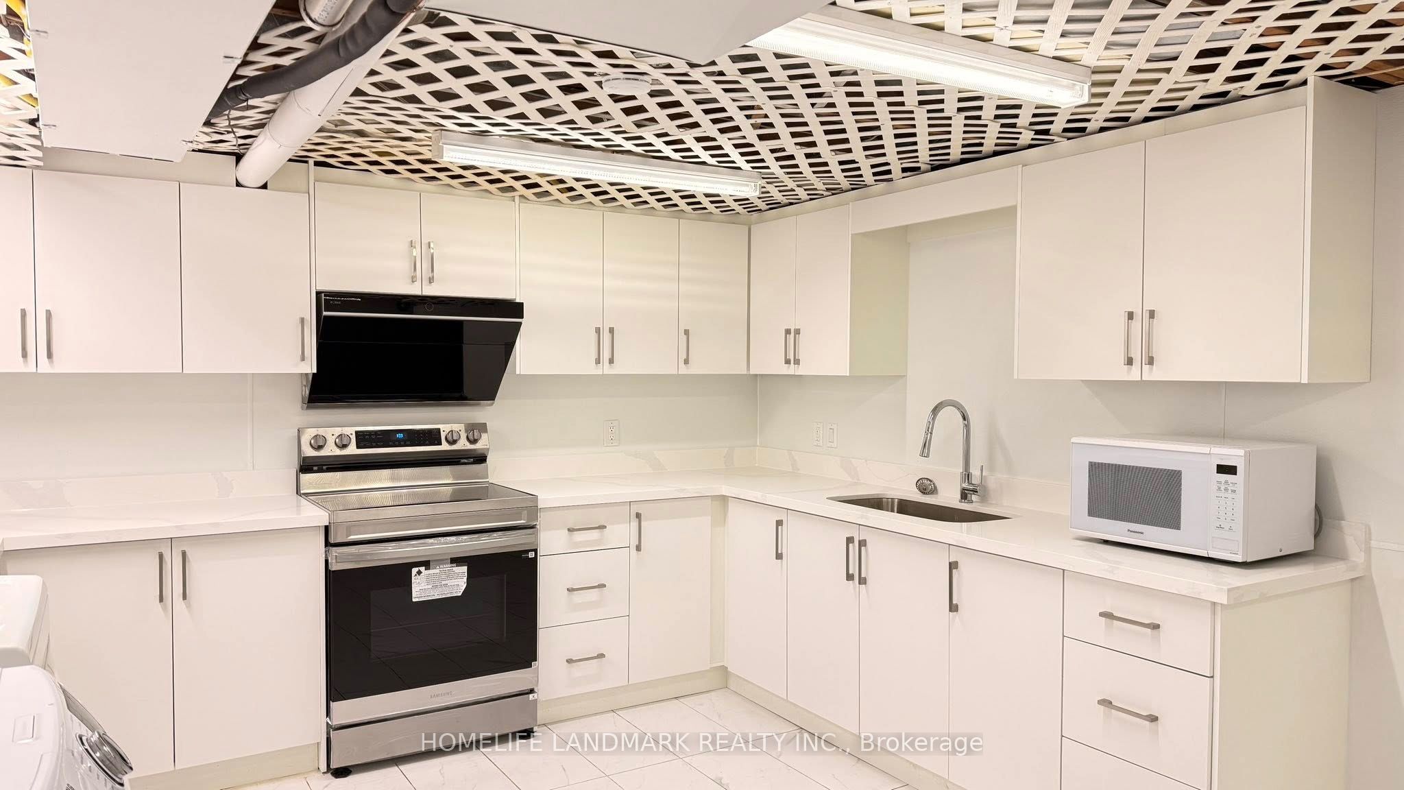26 Kentish Crescent, Toronto, ON M1S 2Z4 photo 2