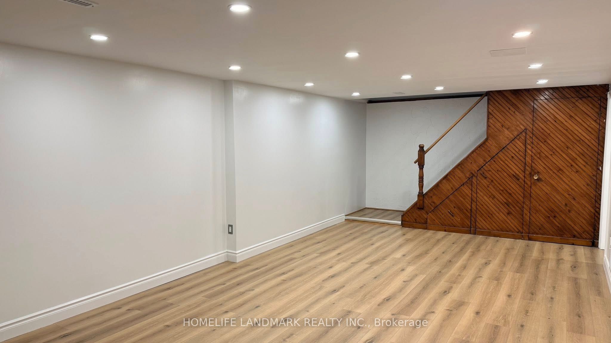 26 Kentish Crescent, Toronto, ON M1S 2Z4 photo 5