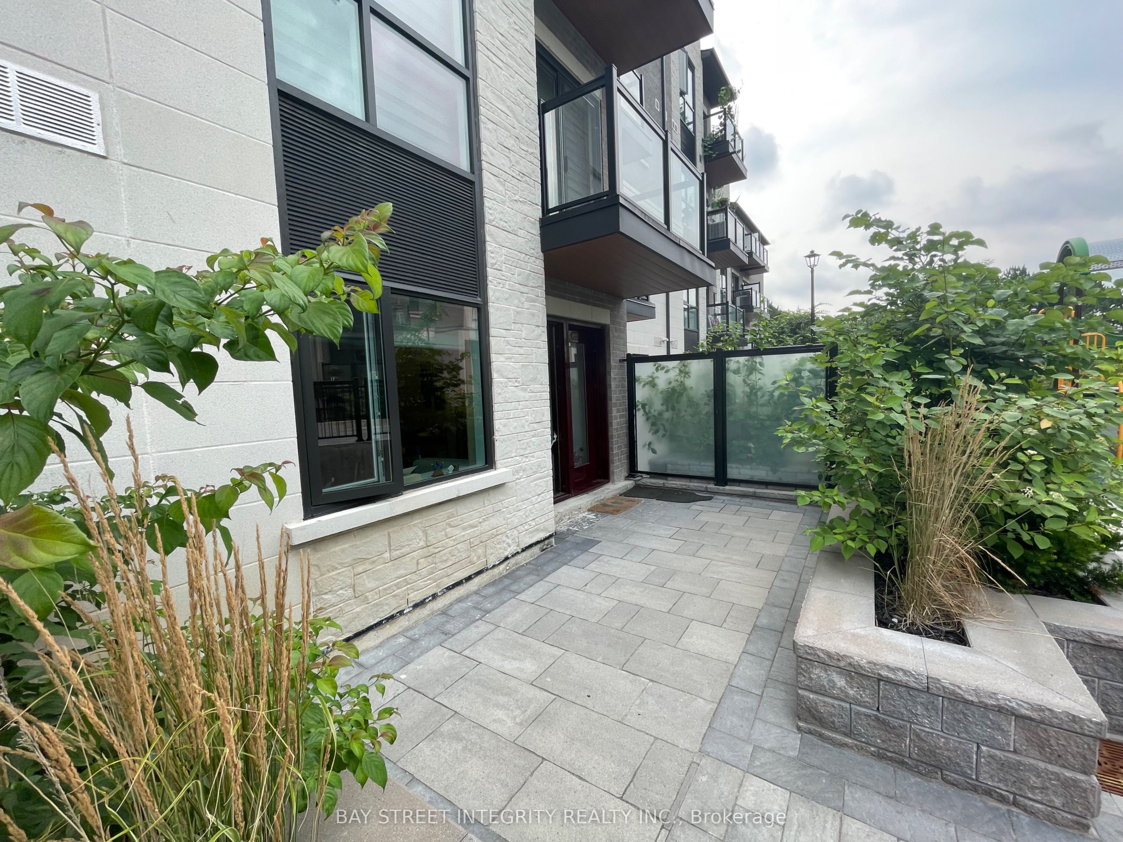 200 Chester Le Boulevard D107, Toronto, ON M1W 0A9 photo 2