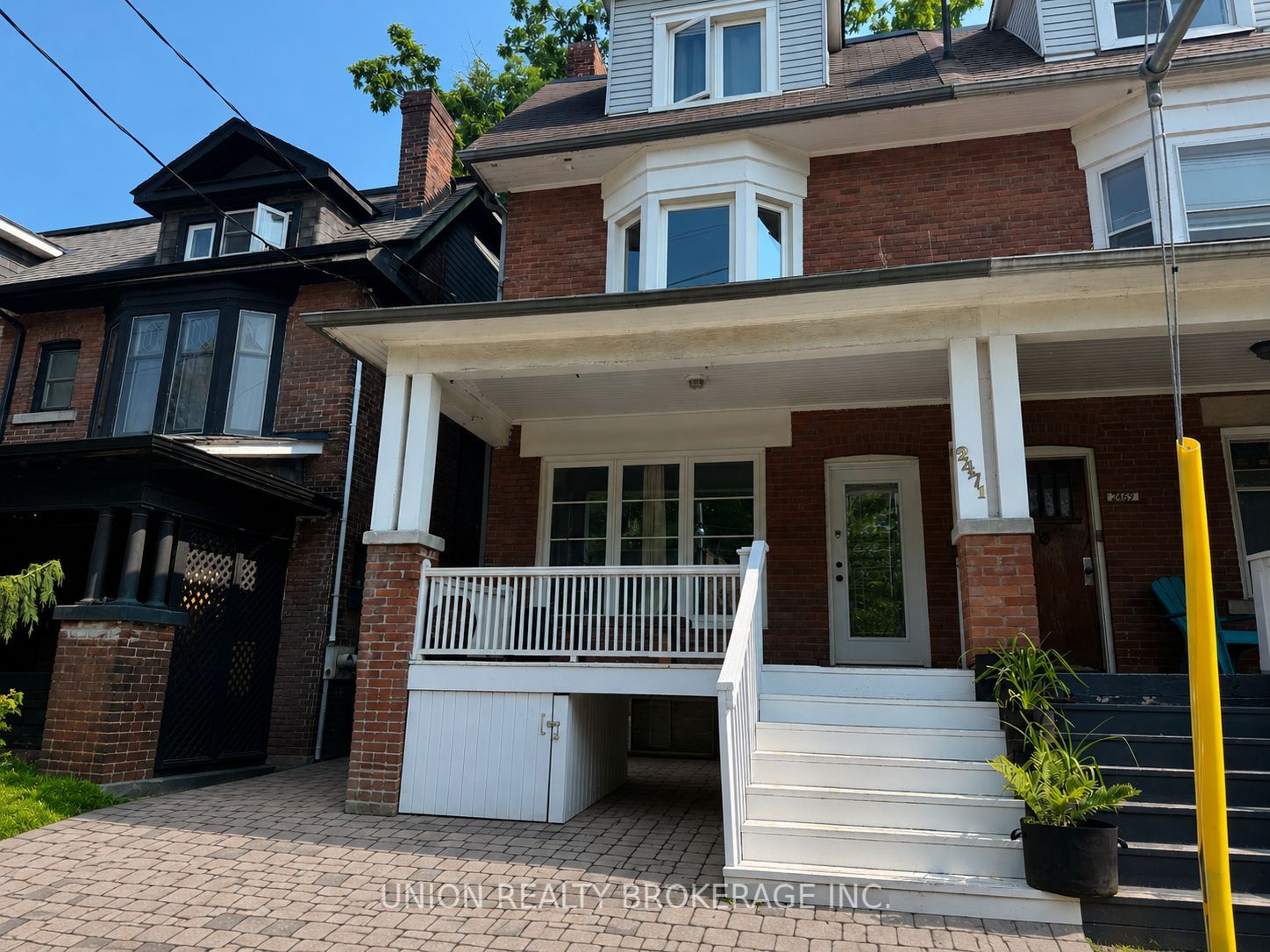 2471 Queen Street E Main, Toronto, ON M4E 1H8