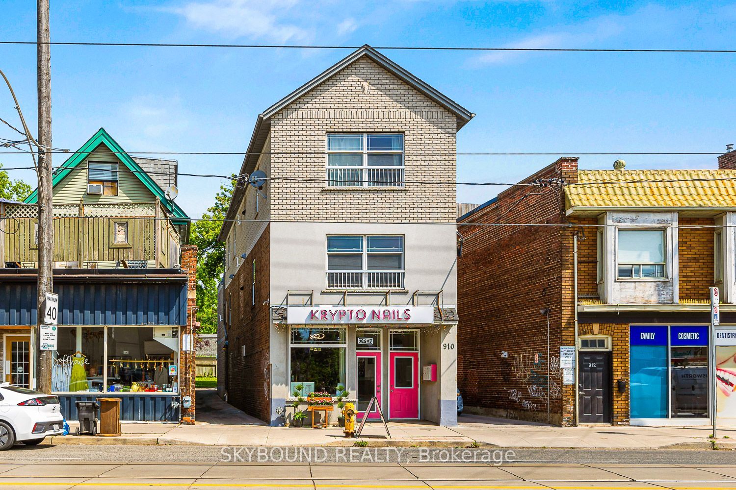 910 Kingston Road S 1, Toronto, ON M4E 1S5