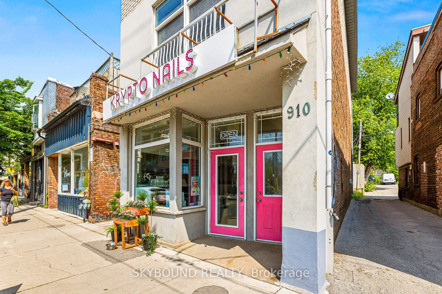 910 Kingston Road S 1, Toronto, ON M4E 1S5 photo 2