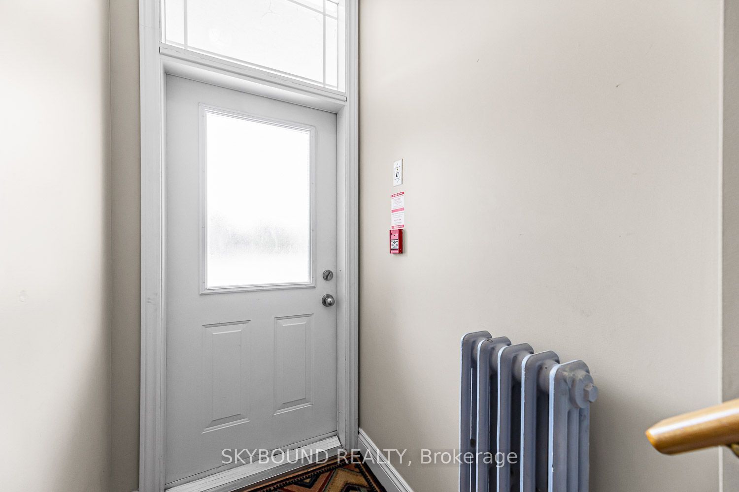 910 Kingston Road S 1, Toronto, ON M4E 1S5 photo 3