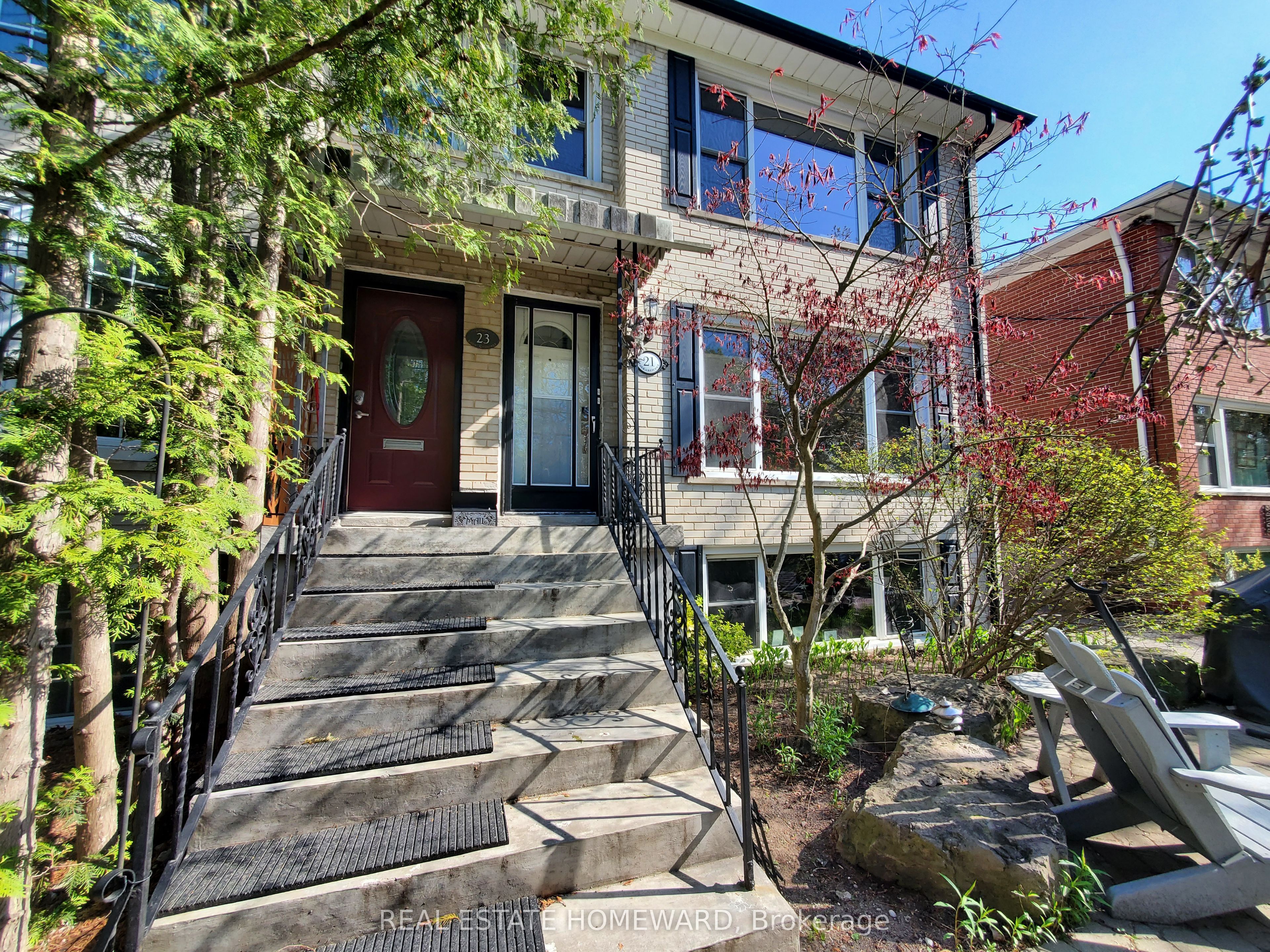 21 Love Crescent Main Floor, Toronto, ON M4E 1V6 photo 2
