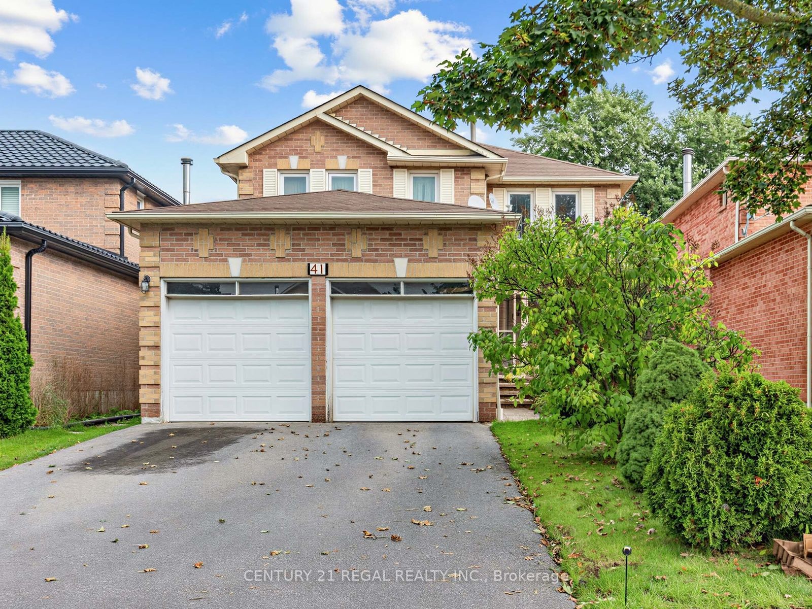 41 Coe Drive, Ajax, ON L1T 3H9 photo 2